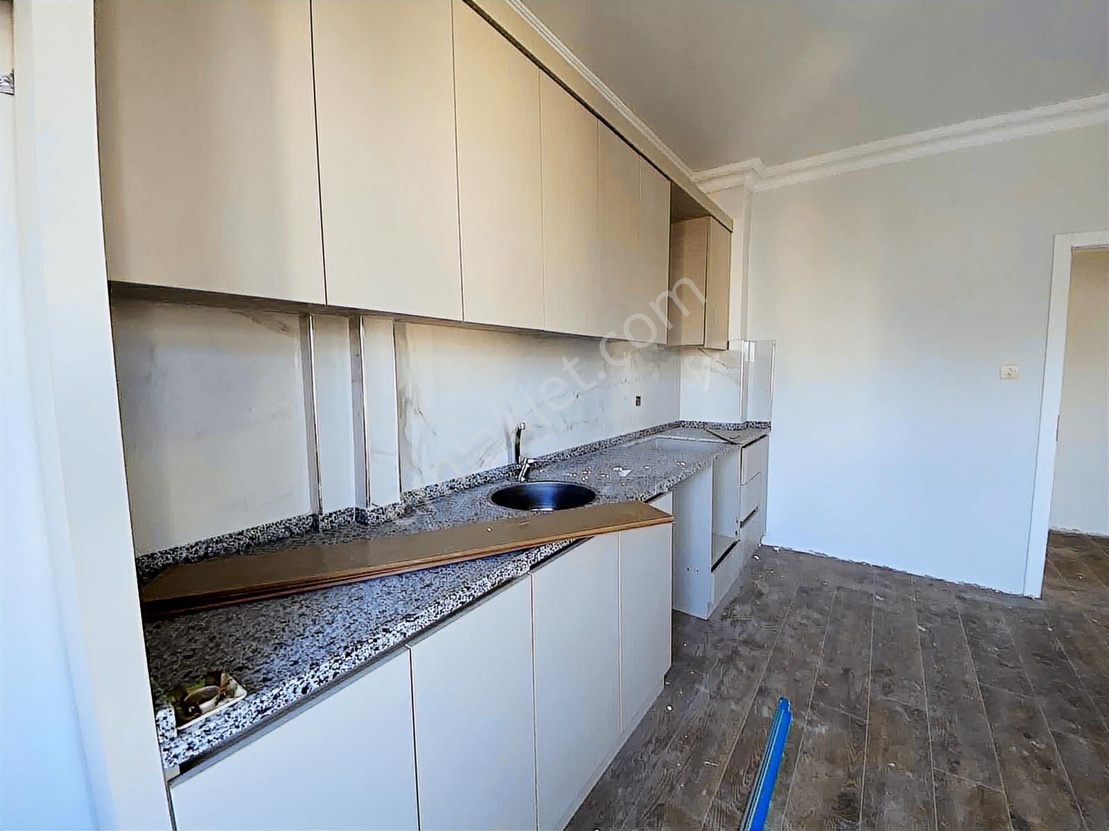 Meydankavağında Geniş Ve Kullanışlı Sıfır Tadilatlı 3+1 Kiralık - Görsel 35