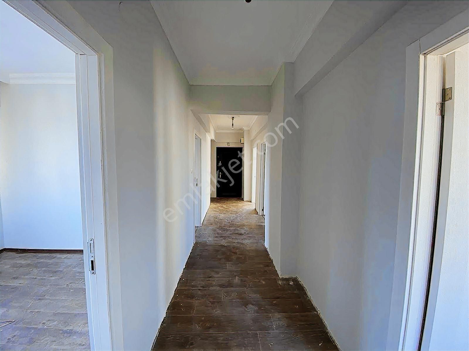 Meydankavağında Geniş Ve Kullanışlı Sıfır Tadilatlı 3+1 Kiralık - Görsel 11