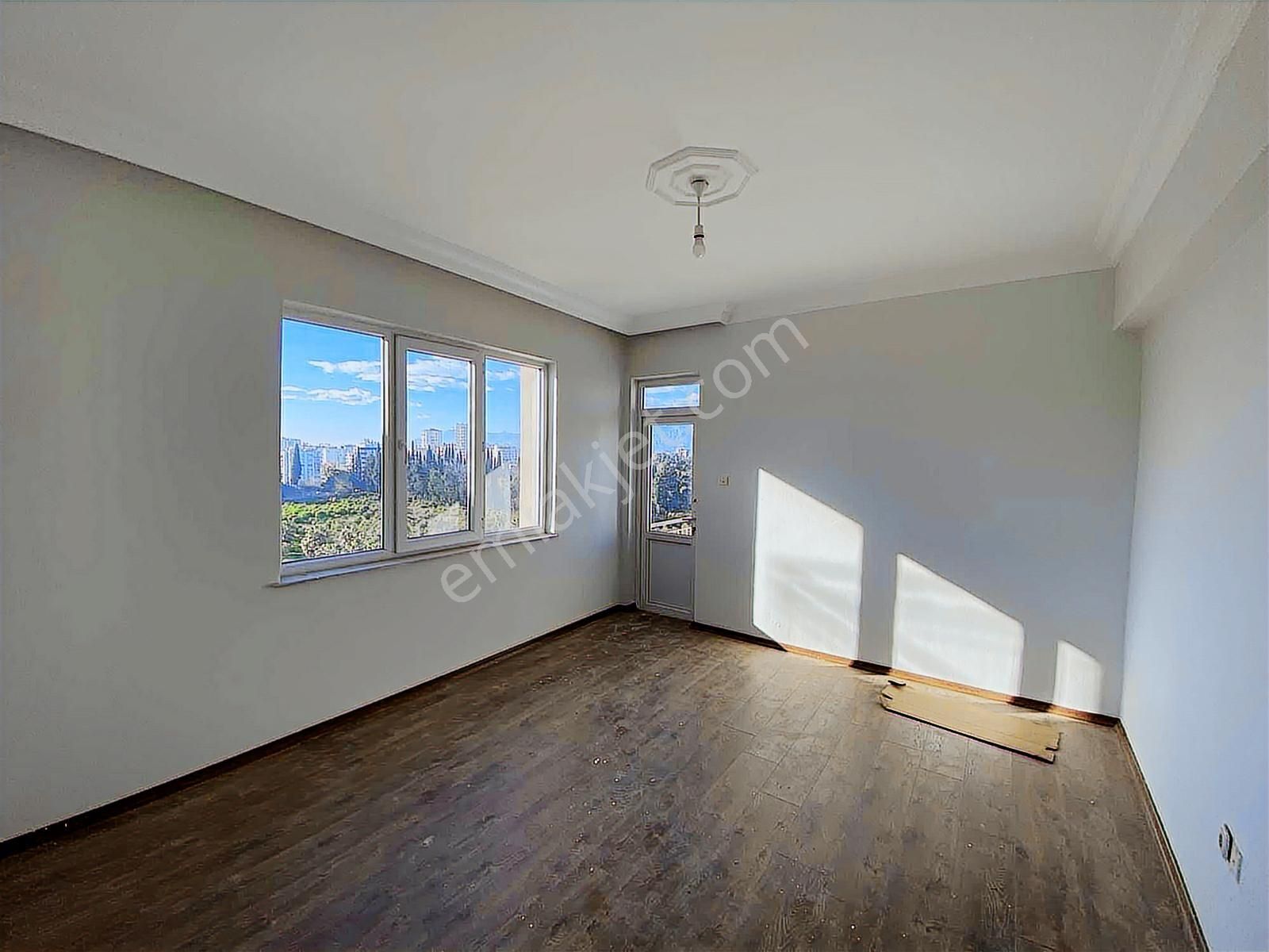 Meydankavağında Geniş Ve Kullanışlı Sıfır Tadilatlı 3+1 Kiralık - Görsel 22