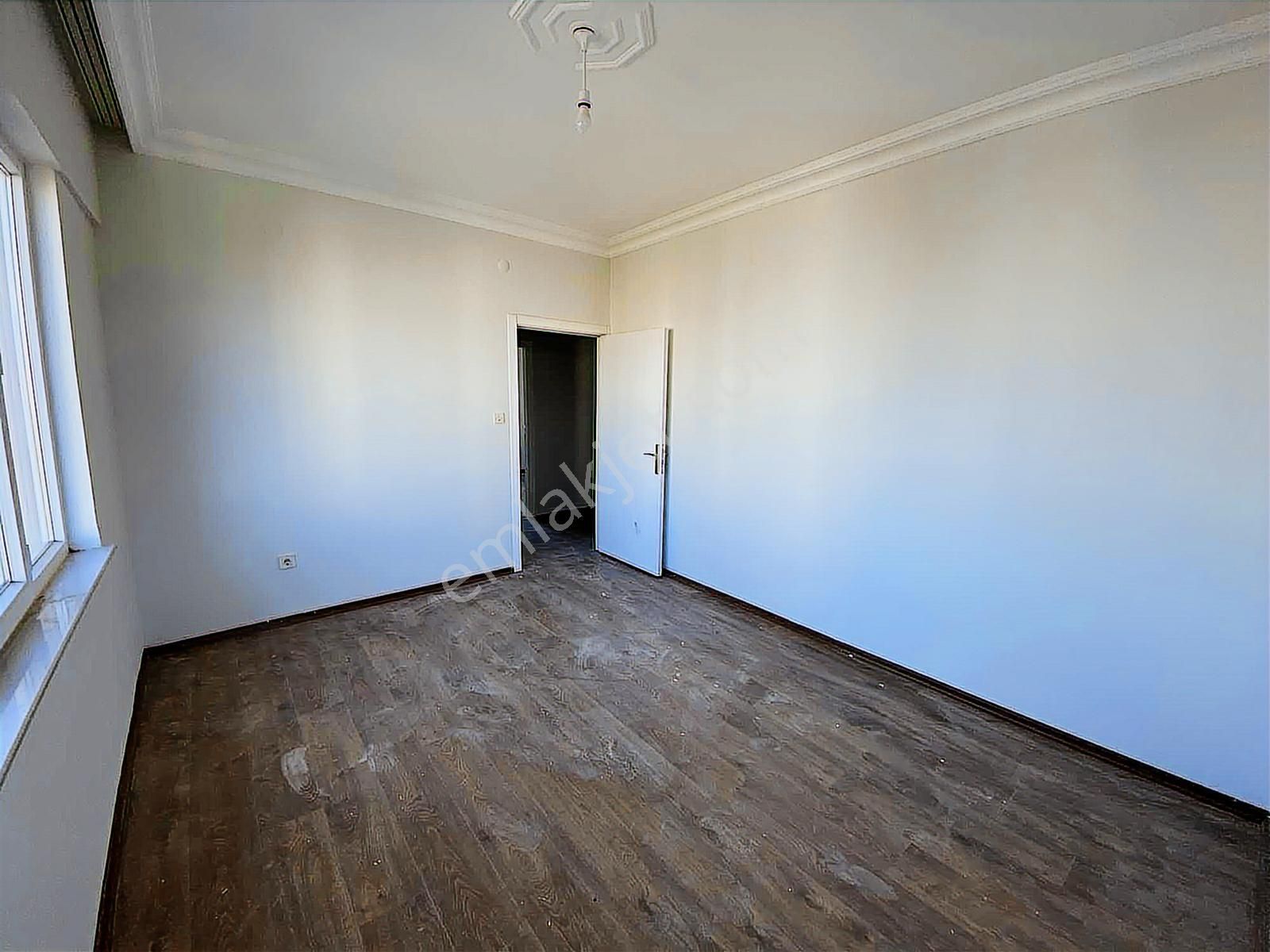 Meydankavağında Geniş Ve Kullanışlı Sıfır Tadilatlı 3+1 Kiralık - Görsel 29