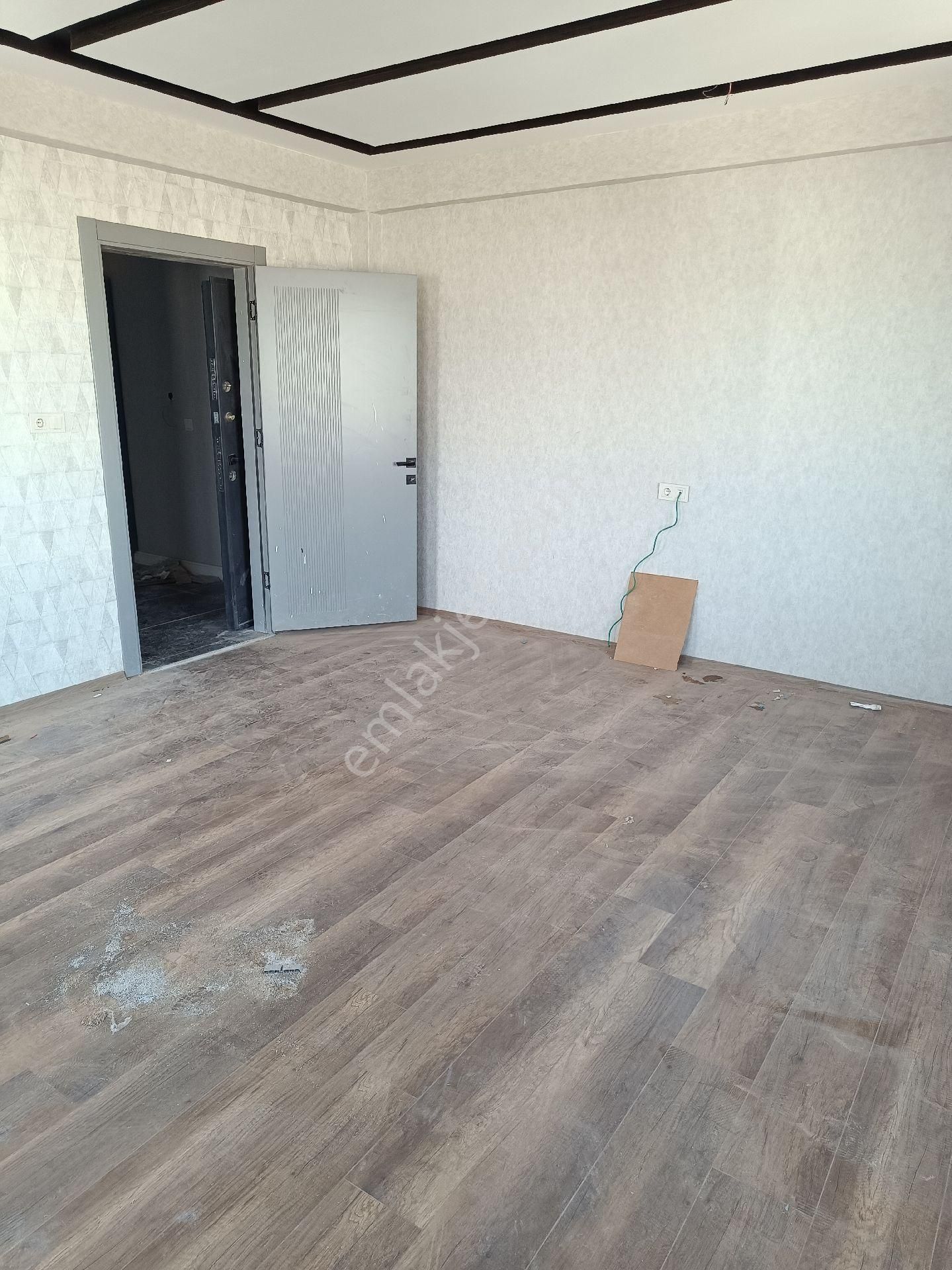 Batıkent'te Satılık Geniş Arakat 2+1 - Görsel 24