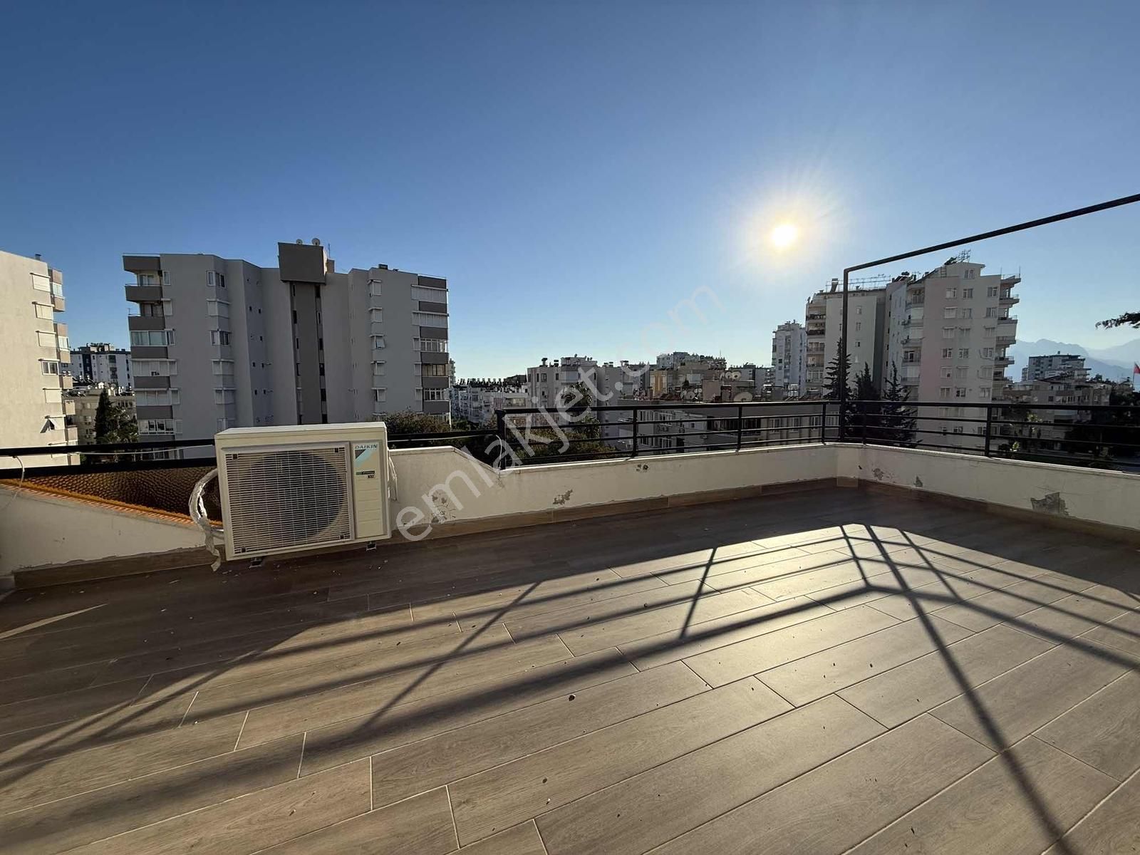 Yeşilbahçede Kiralık 4+1 Full Eşyalı Daire - Görsel 27