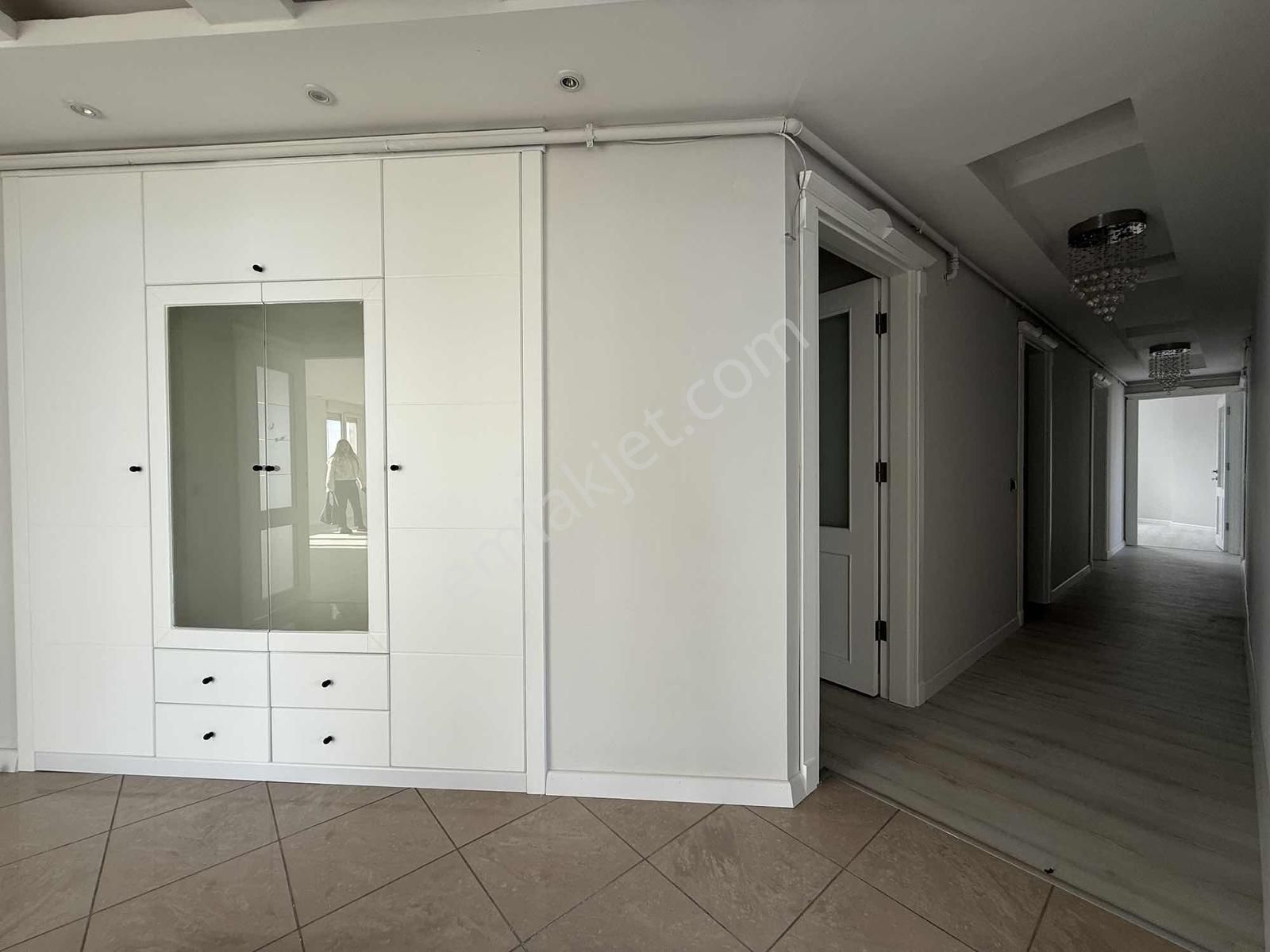 Lara Fenerde Full Deniz Manzaralı Satılık 4+1 Daire - Görsel 2