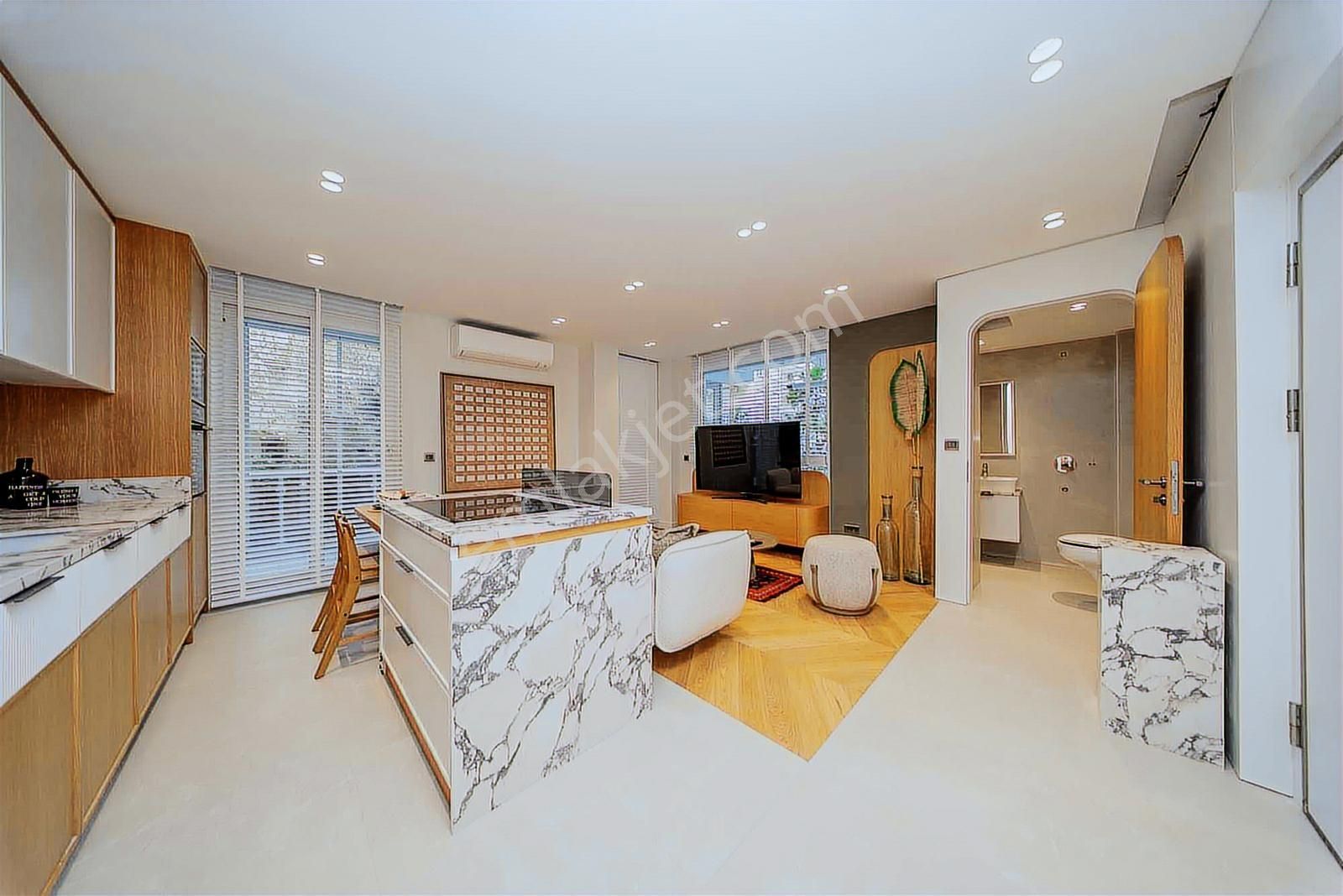 Larada İçi Full Yapılı Eşyalı Geniş Satılık 1+1 Daire - Görsel 27