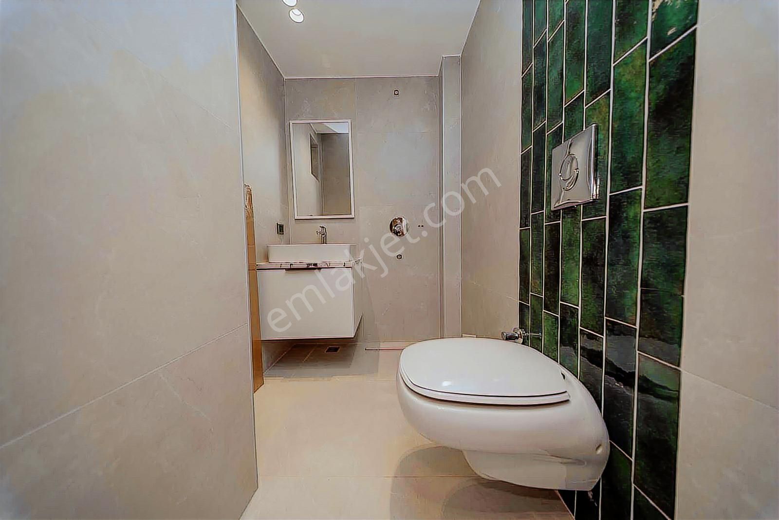 Larada İçi Full Yapılı Eşyalı Geniş Satılık 1+1 Daire - Görsel 18