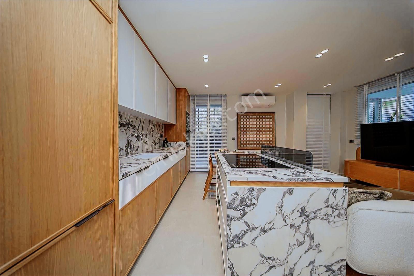 Larada İçi Full Yapılı Eşyalı Geniş Satılık 1+1 Daire - Görsel 6