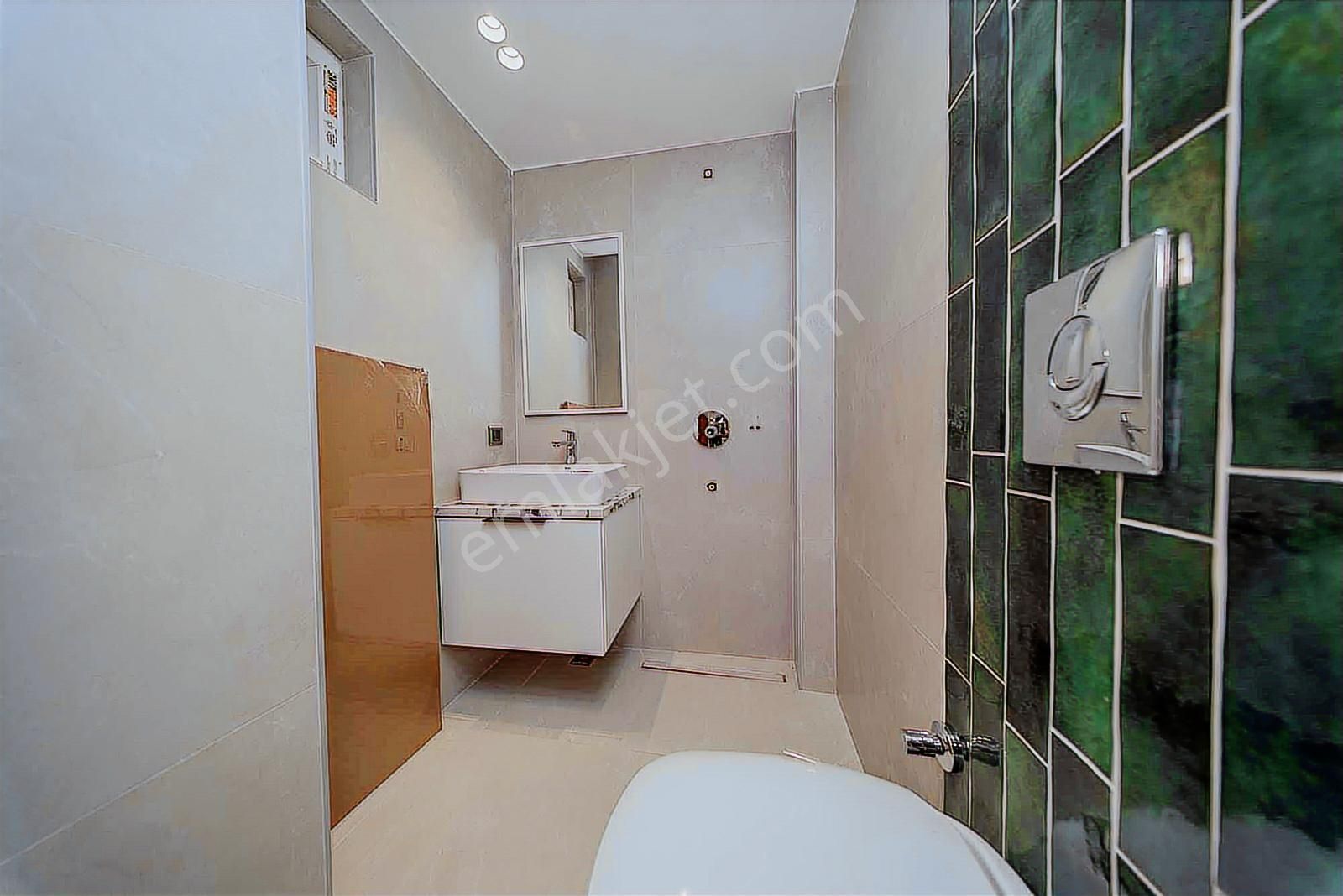 Larada İçi Full Yapılı Eşyalı Geniş Satılık 1+1 Daire - Görsel 29