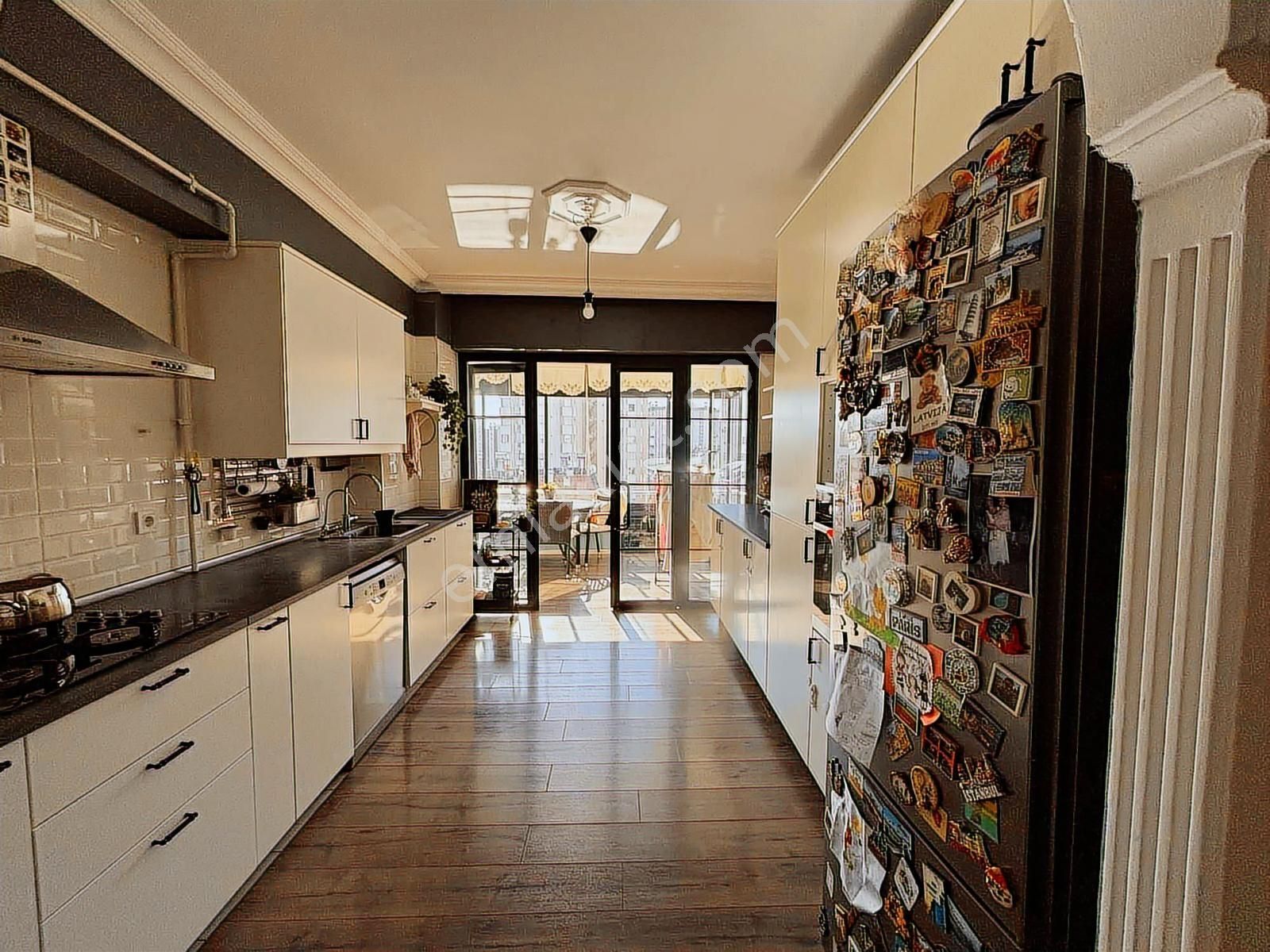 Fener'de Cadde Üstünde Bakımlı Binada Doğalgazlı Kiralık Daire - Görsel 4