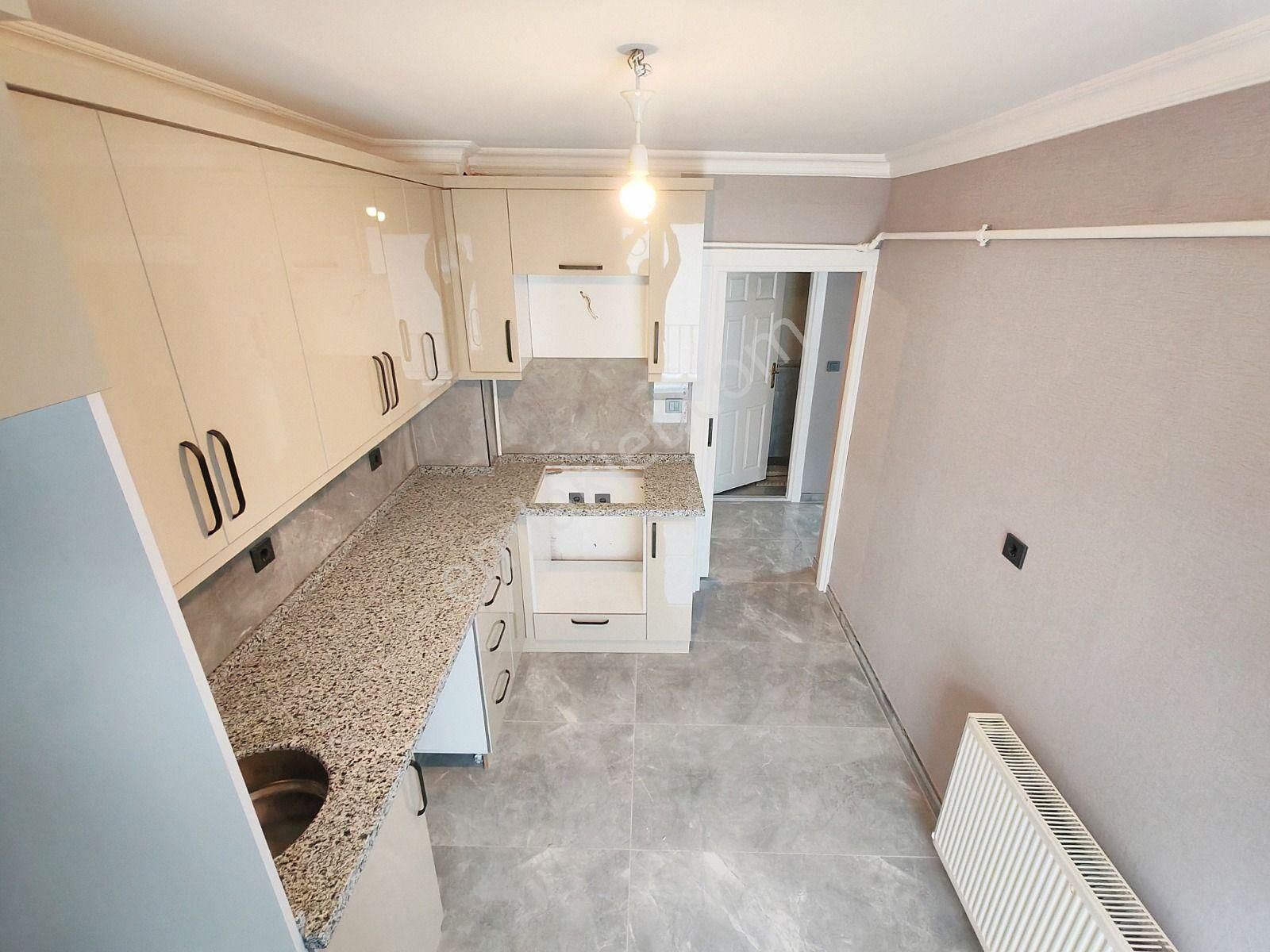 Ataparkta Katta Asansörlü Yapılı Fırsat