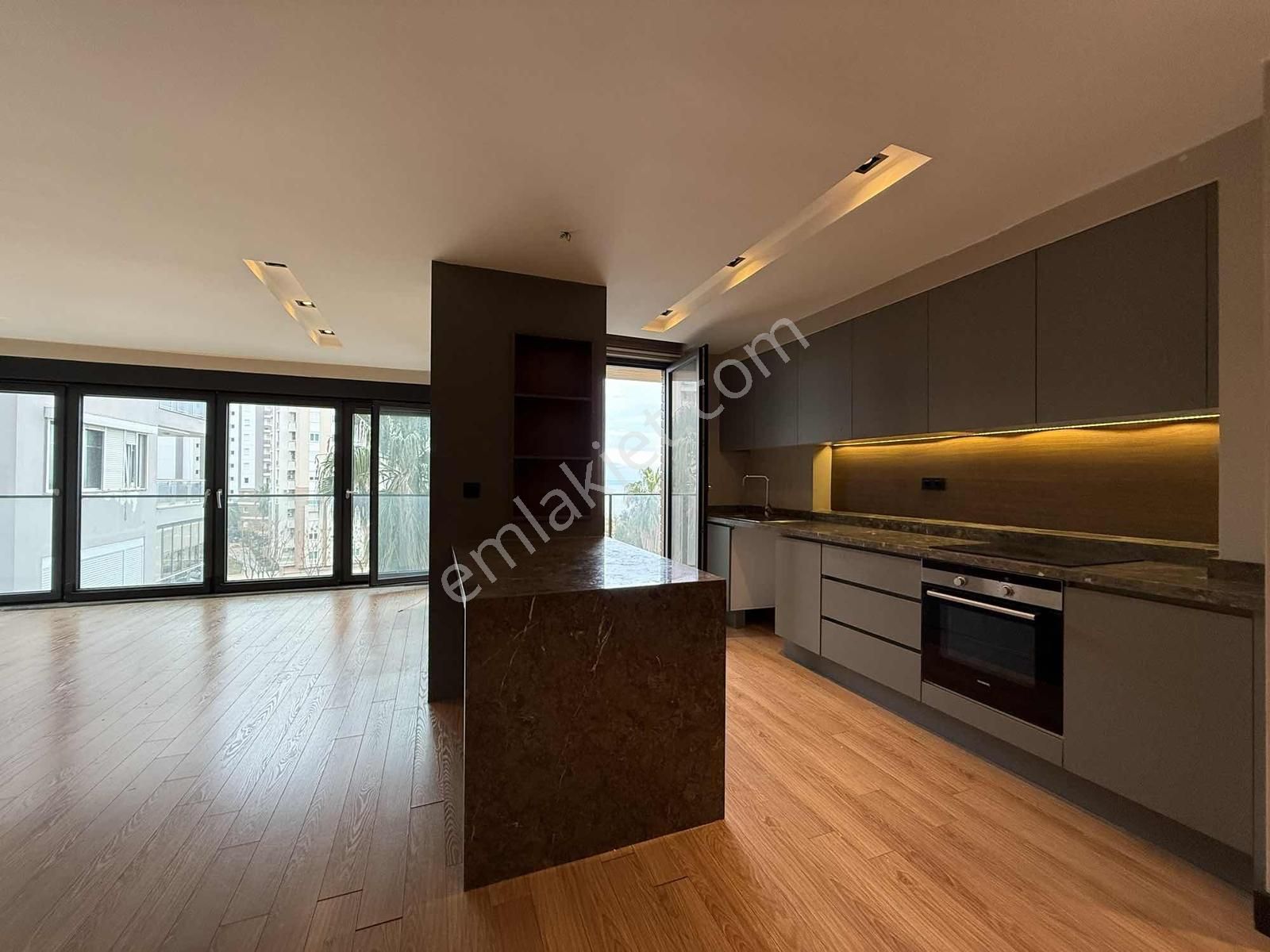 Eski Lara Yolunda Yeni Nesil Binada Kiralık 3+1 Daire