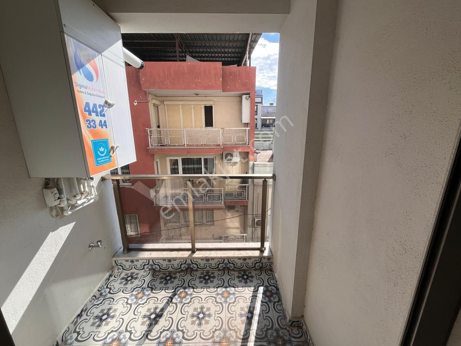 Remax Armadan Kuruçeşmede 1+1 Doğalgaz/asansör/arakat Kiralık - Görsel 12