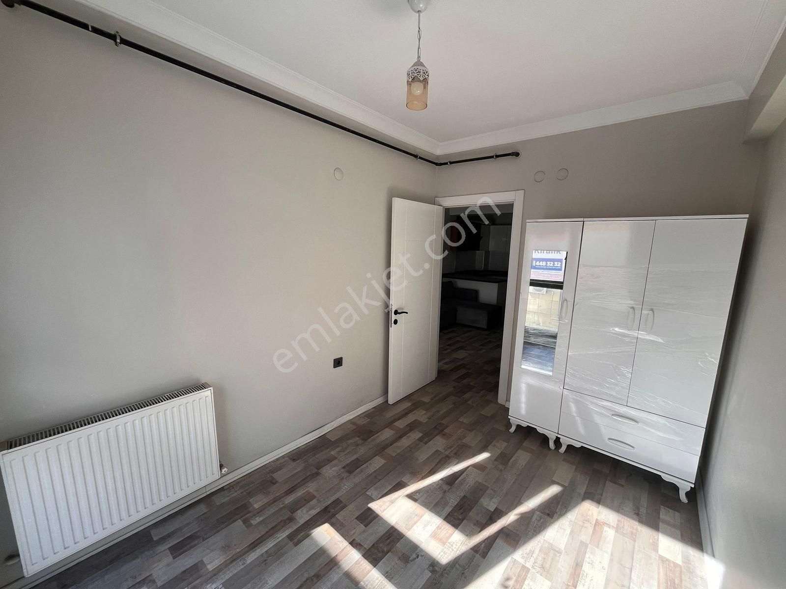 Remax Armadan Kuruçeşmede 1+1 Doğalgaz/asansör/arakat Kiralık - Görsel 14