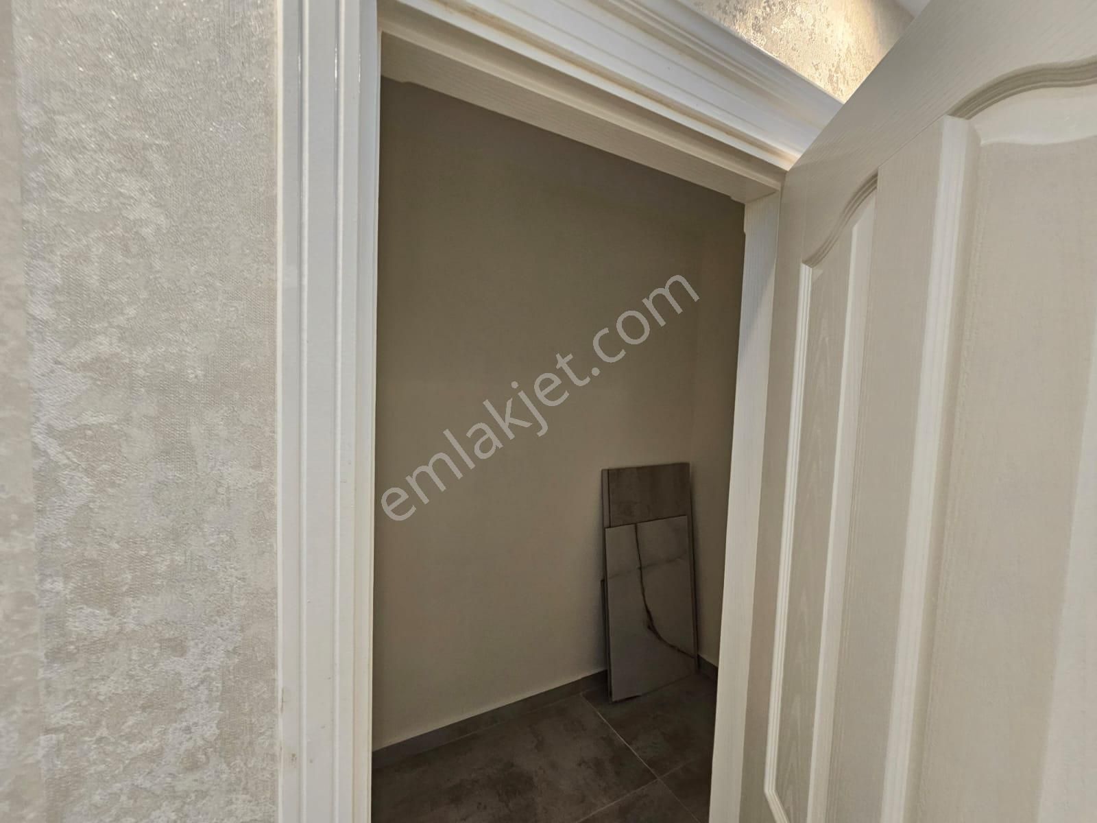 Denize Sıfır Satılık Site İçi 2+1 - Görsel 26