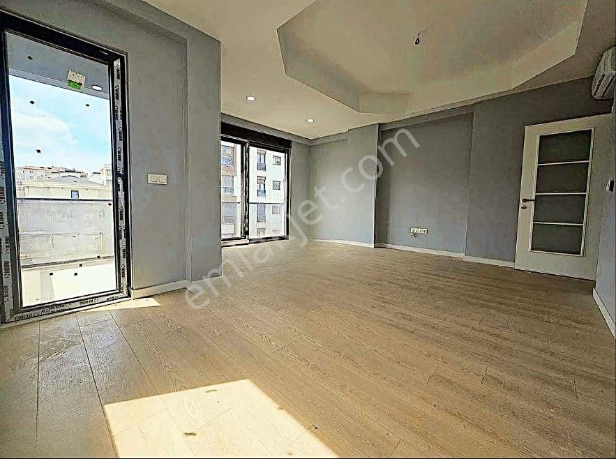 Merkezi Konumda Eb. Banyolu Açık Balkonlu 90 M2 Net 3+1 Daire