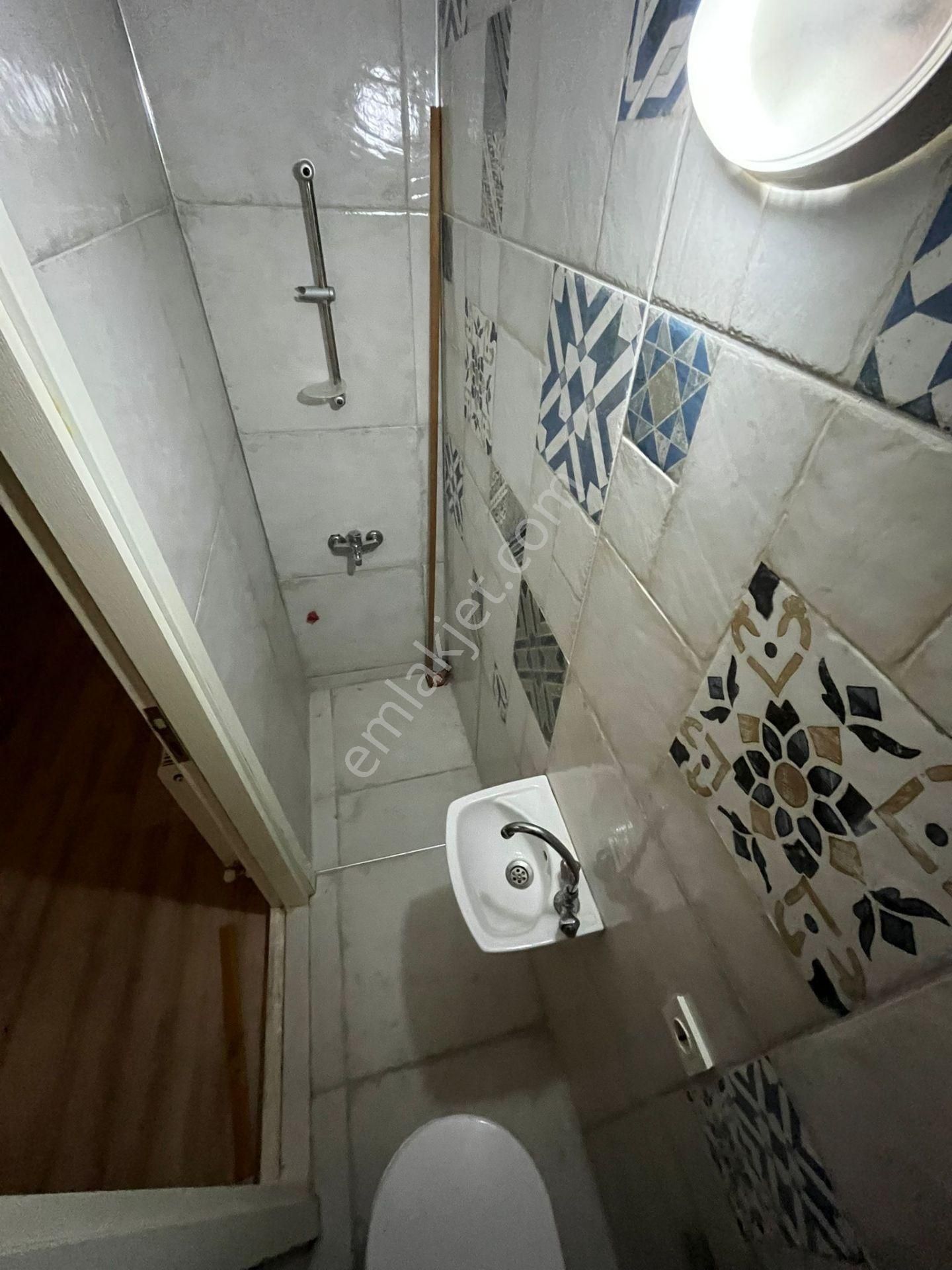 Asil'den Üçkuyularda Cadde Paraleli Bakımlı 2+1 Daire - Görsel 13