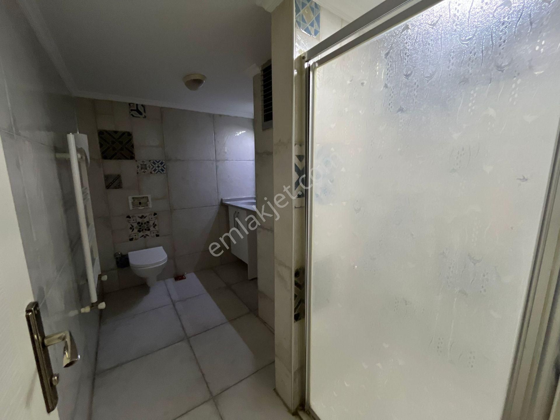 Asil'den Üçkuyularda Cadde Paraleli Bakımlı 2+1 Daire - Görsel 15