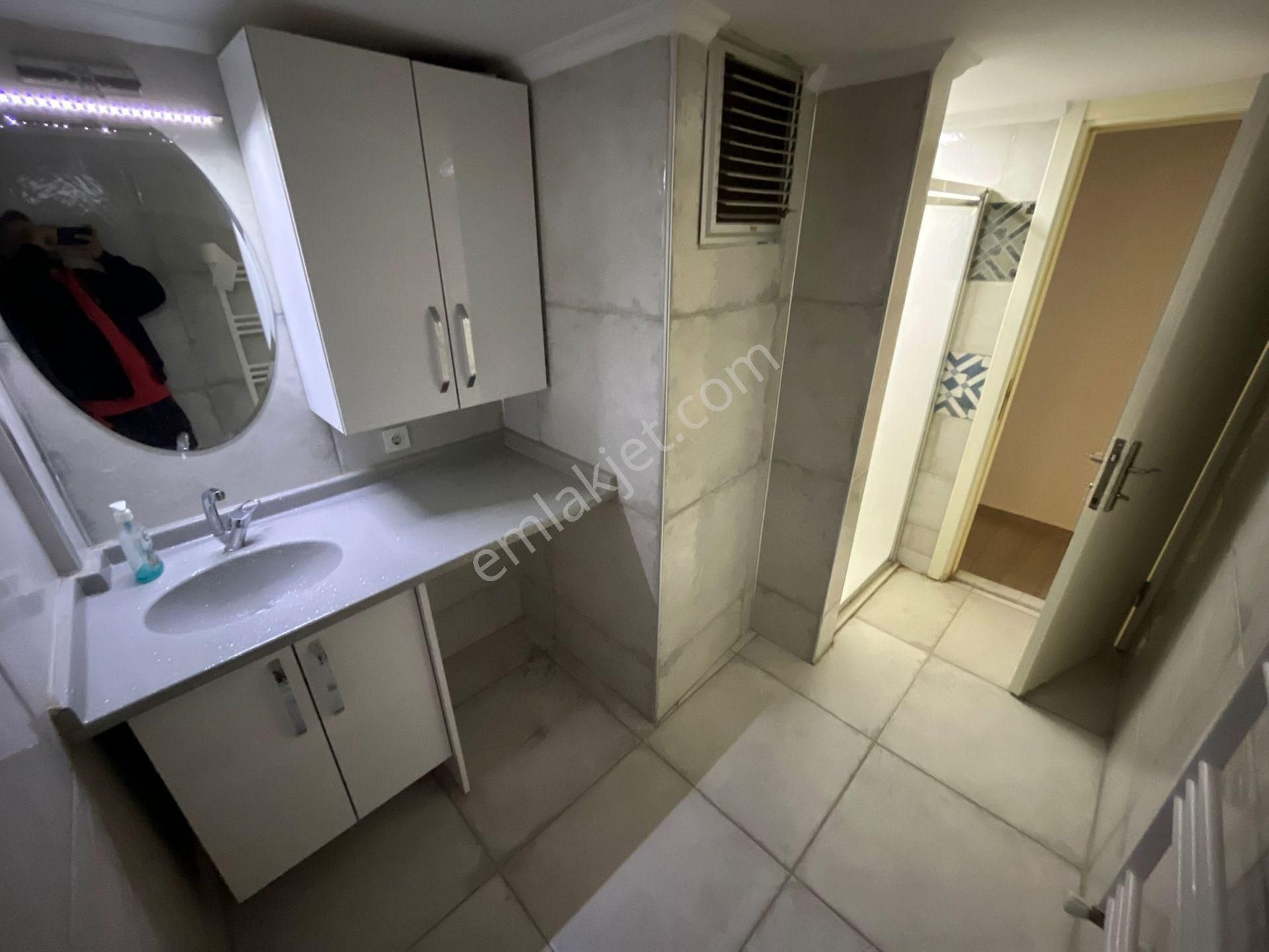 Asil'den Üçkuyularda Cadde Paraleli Bakımlı 2+1 Daire - Görsel 16