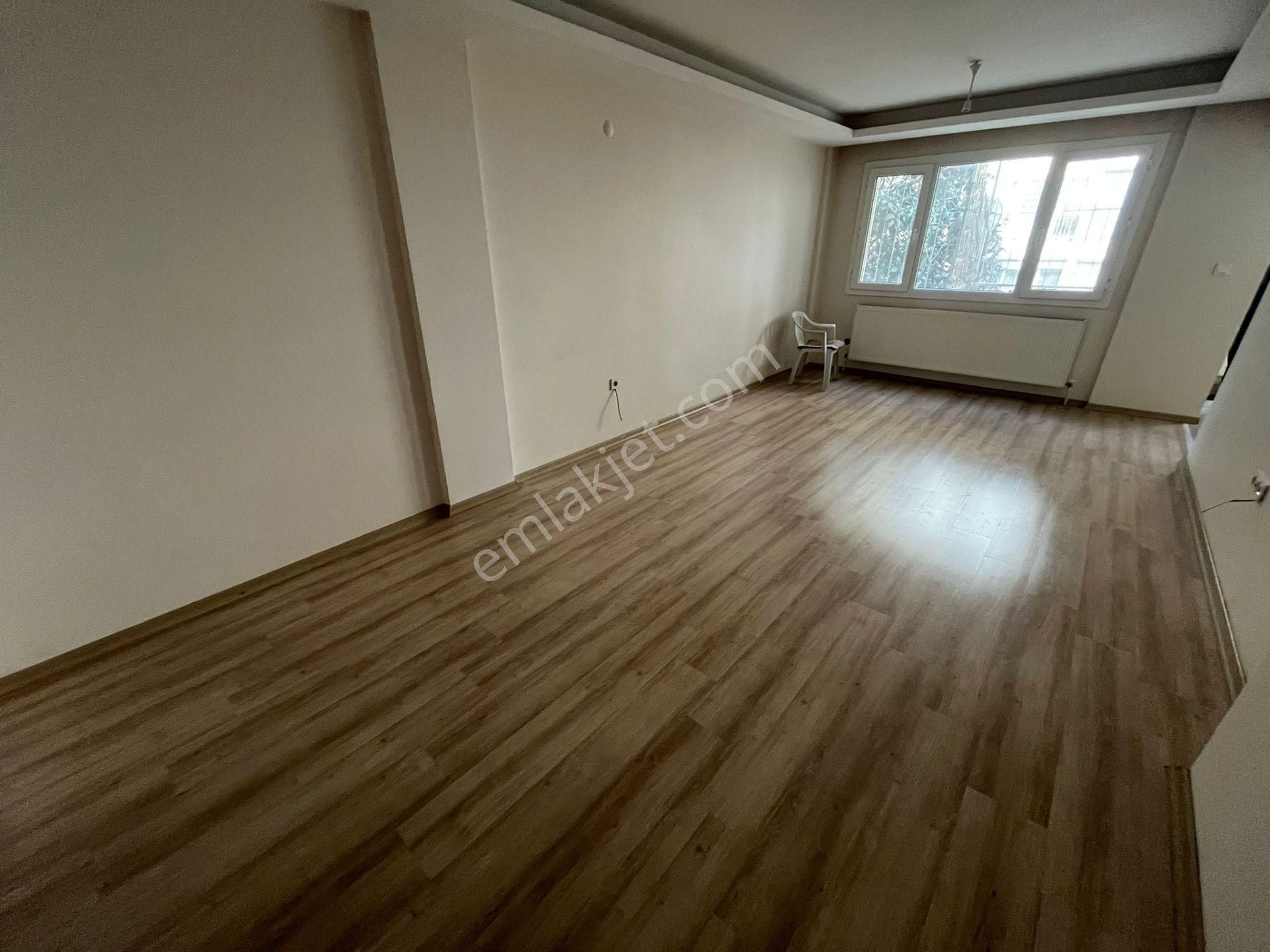 Asil'den Üçkuyularda Cadde Paraleli Bakımlı 2+1 Daire - Görsel 19