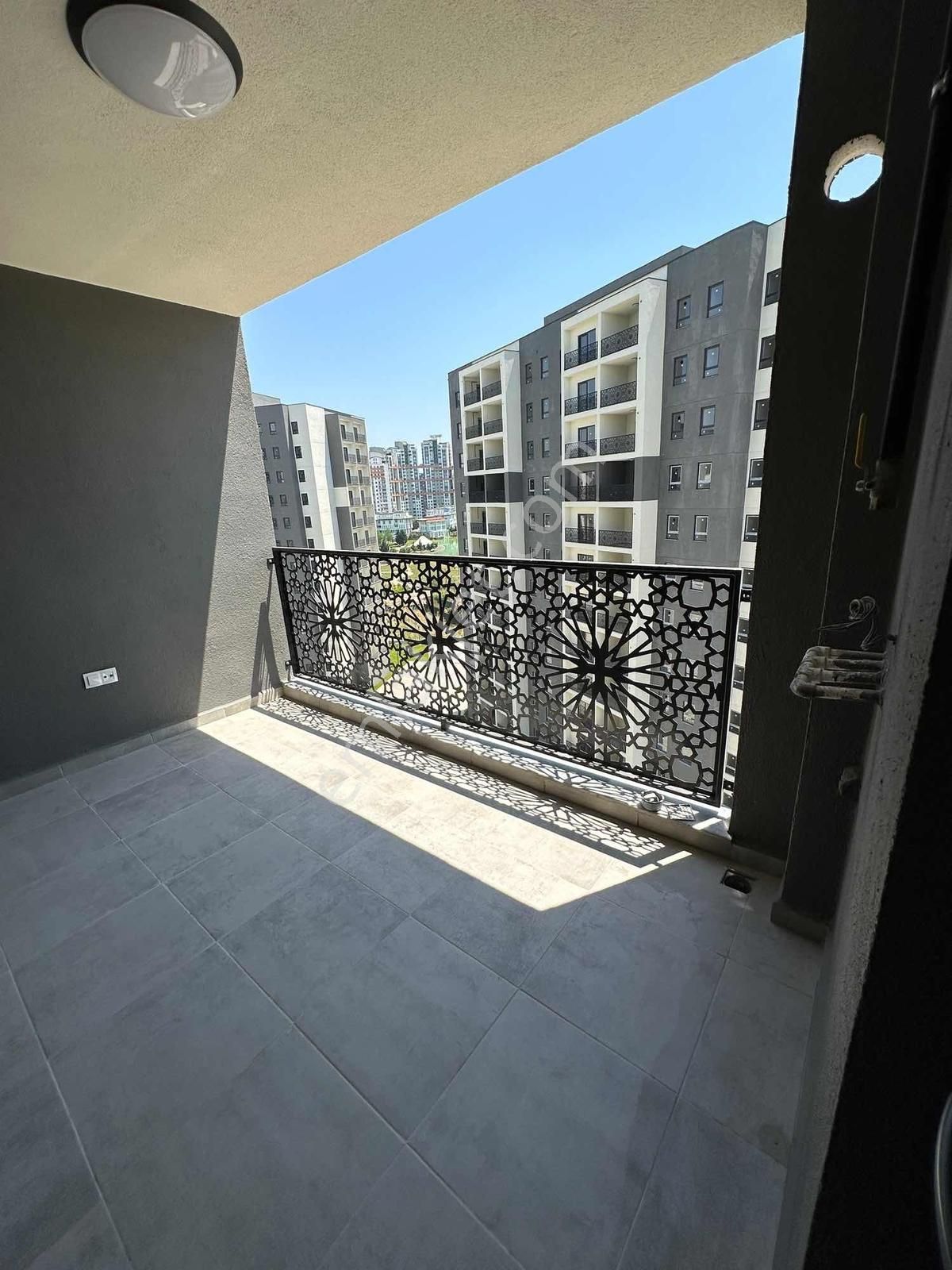 Bakyapı Prestij Panora Sitesinde 3+1 Satılık Köşe Daire - Görsel 2