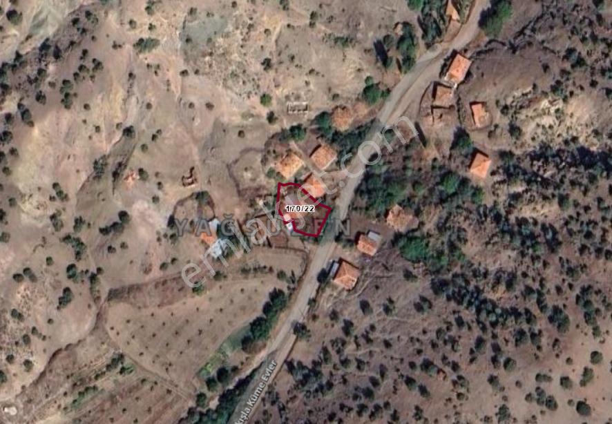 Çorum Osmancık Yağsiyan Köyünde 472 M² Ahşap Ev Ve Bahçesi Satılıktır