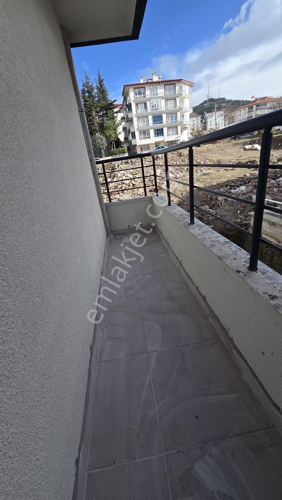 3+1 Kat 1 Ön 3 Cephe 2 Banyo 1.5 Ay'a Teslim - Görsel 7