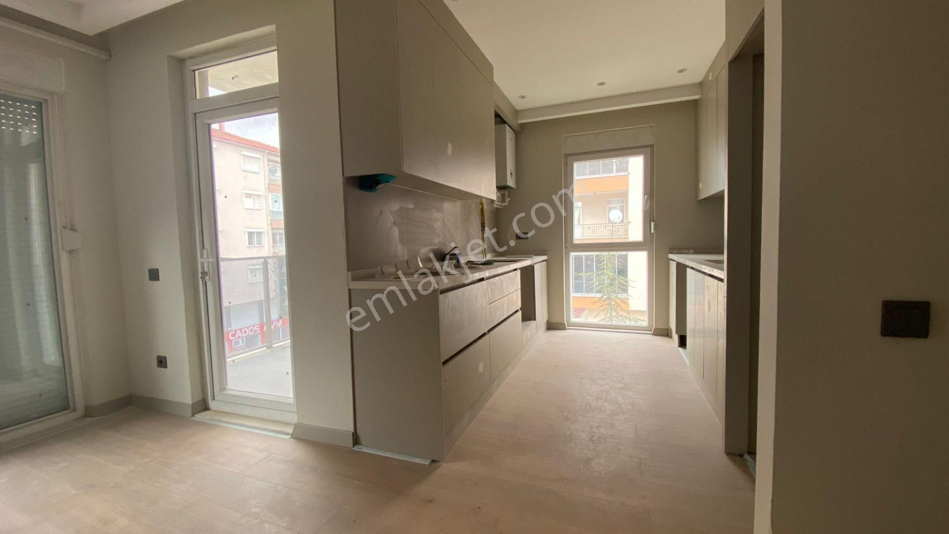 Vip Gayrimenkul'den Çarşı Merkezinde Kiralık 2+1 Sıfır Daire - Görsel 9