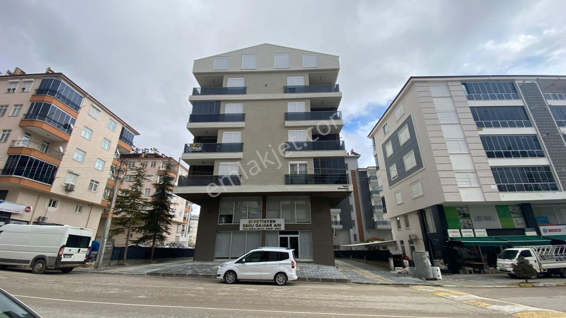 Vip Gayrimenkul'den Çarşı Merkezinde Kiralık 2+1 Sıfır Daire - Görsel 3