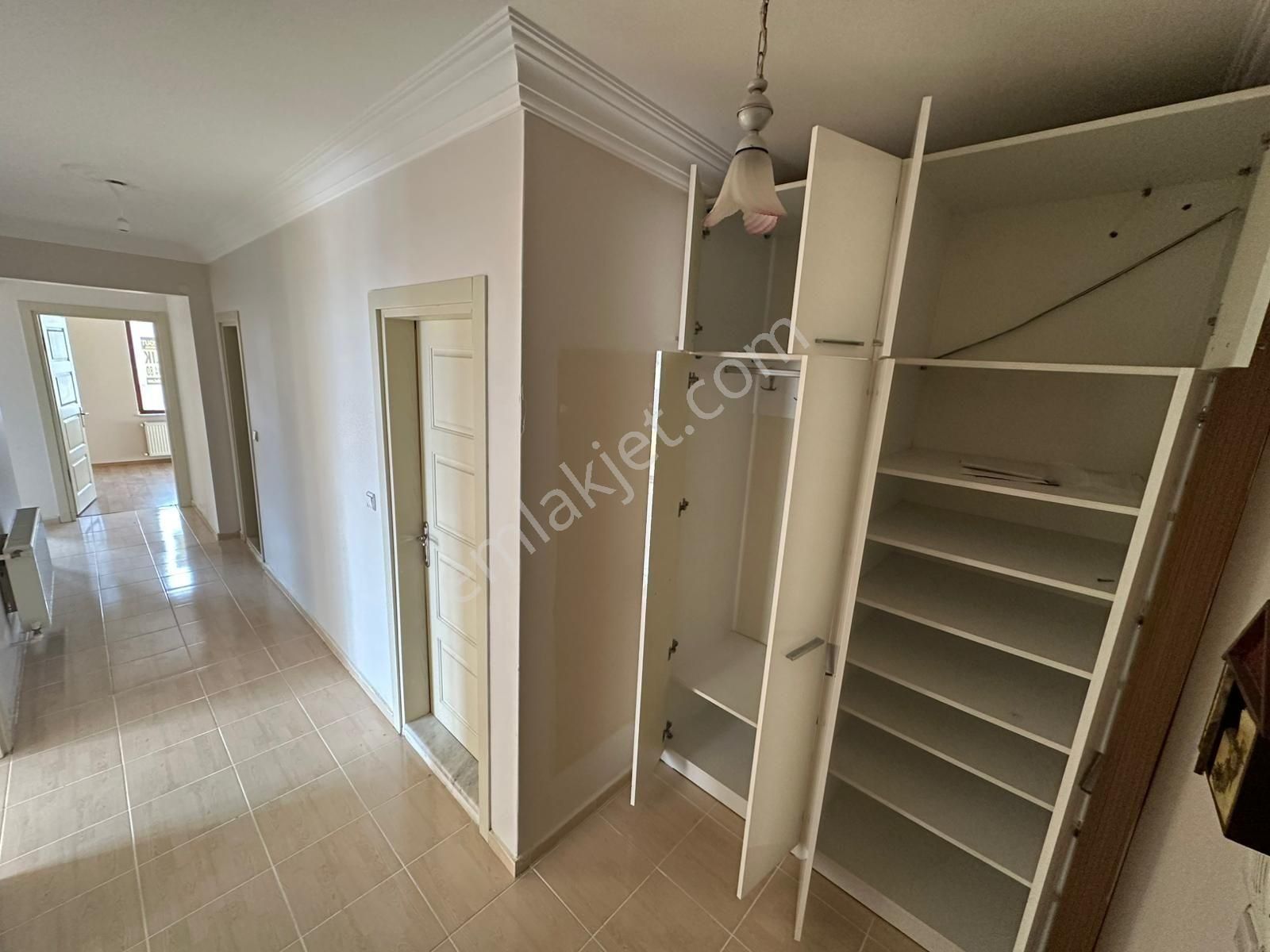 Korucuk Toki Okulu Karşısında Kiralık 3+1 Ara Kat Daire - Tg - Görsel 20