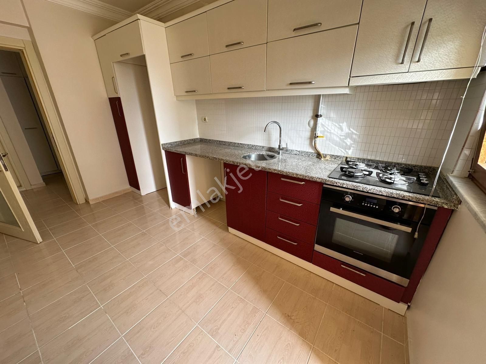 Korucuk Toki Okulu Karşısında Kiralık 3+1 Ara Kat Daire - Tg