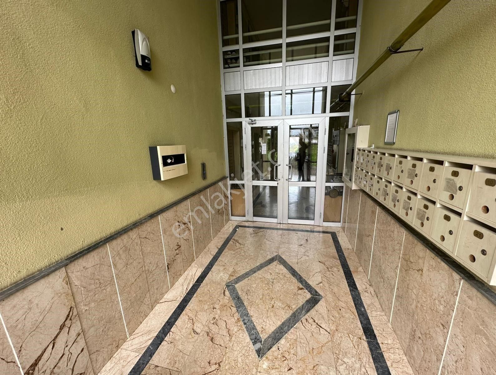 Korucuk C Blok'larda Satılık Ara Kat 3+1 Daire - T G - Görsel 29