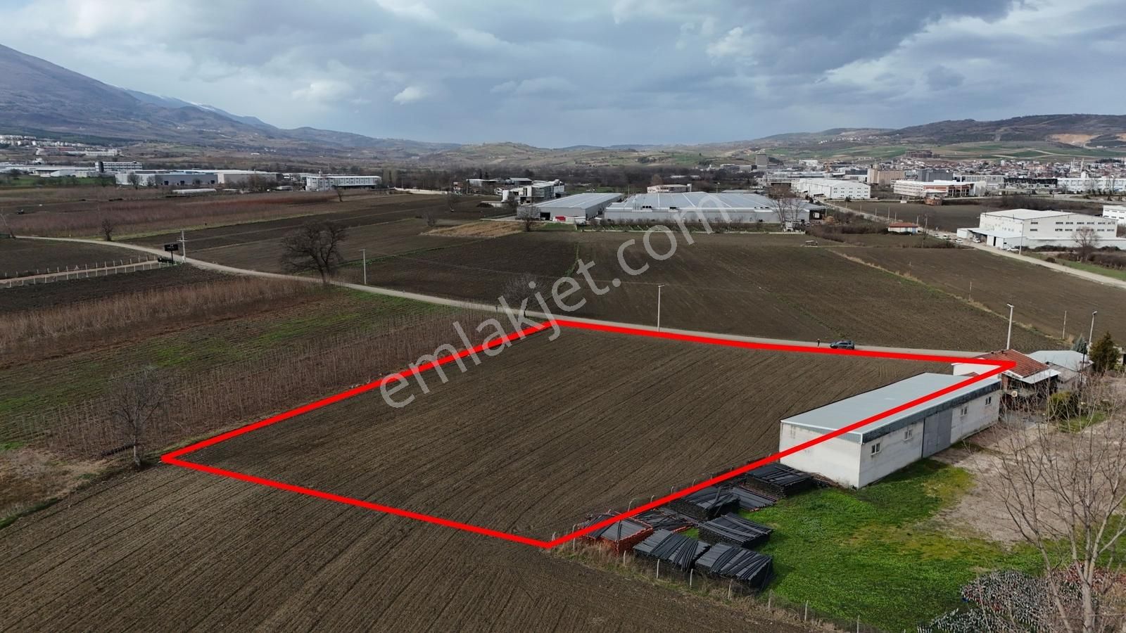 Bursa İnegöl Yenice Sanayi İçinde Ankara Asfaltına 300 Metre - Görsel 11
