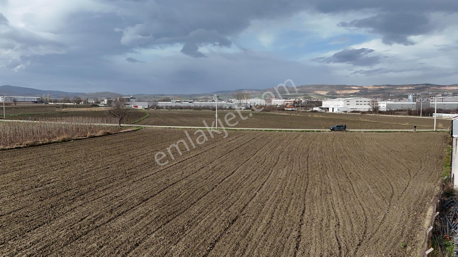 Bursa İnegöl Yenice Sanayi İçinde Ankara Asfaltına 300 Metre - Görsel 9
