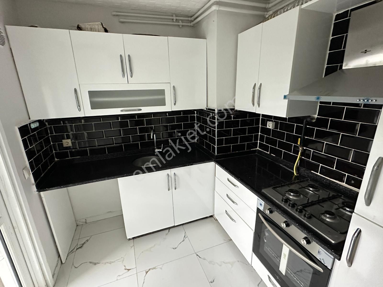 Korucuk Merkez'de Kiralık 3+1 İçi Yenilemiş Daire - Görsel 8