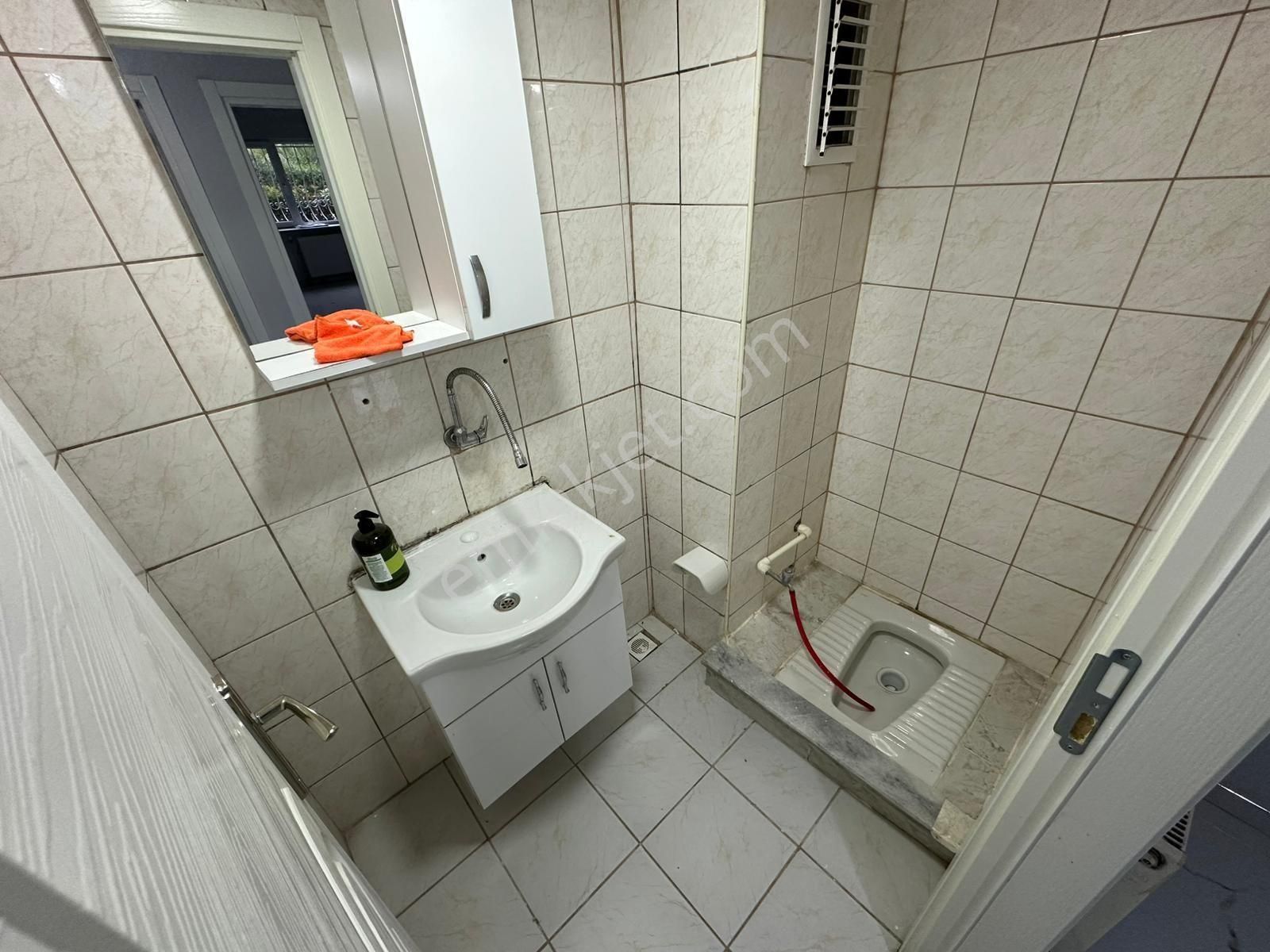 Korucuk Merkez'de Kiralık 3+1 İçi Yenilemiş Daire - Görsel 25