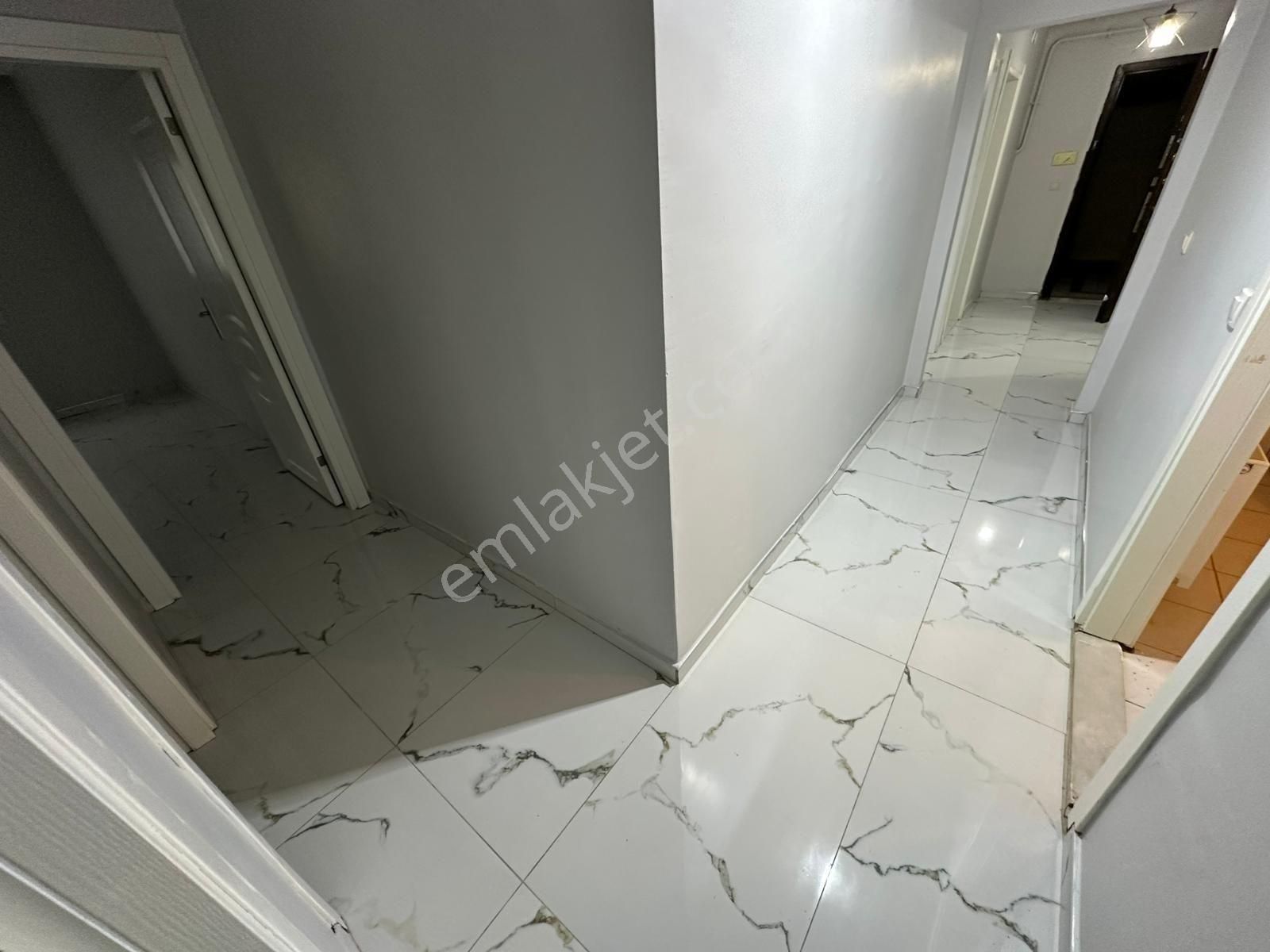 Korucuk Merkez'de Kiralık 3+1 İçi Yenilemiş Daire - Görsel 10