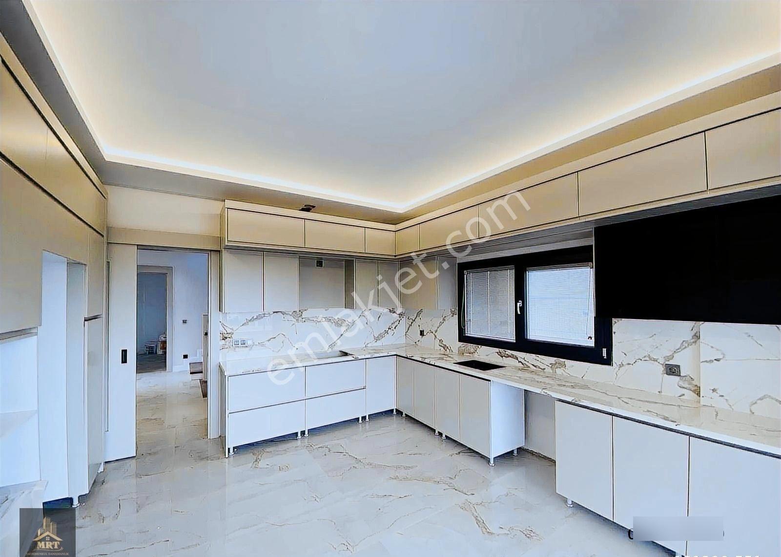 Erkiletin En Pestijli Konumunda 8+1 Ultra Lüks 3 Katlı Villa - Görsel 3