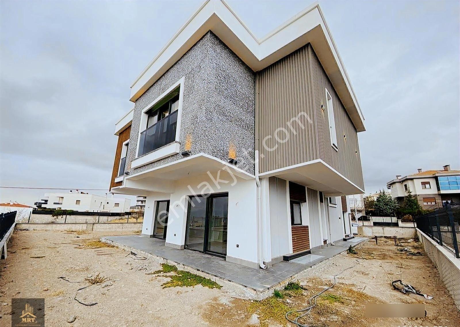 Erkiletin En Pestijli Konumunda 8+1 Ultra Lüks 3 Katlı Villa - Görsel 2