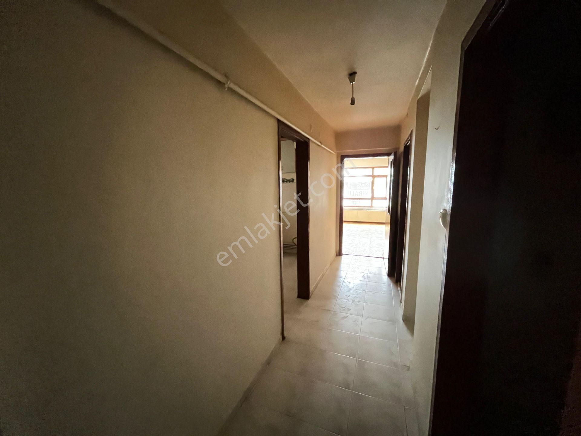 Ufuktepede Caddeye Yakın 3+1 Hesaplı Kiralık - Görsel 25