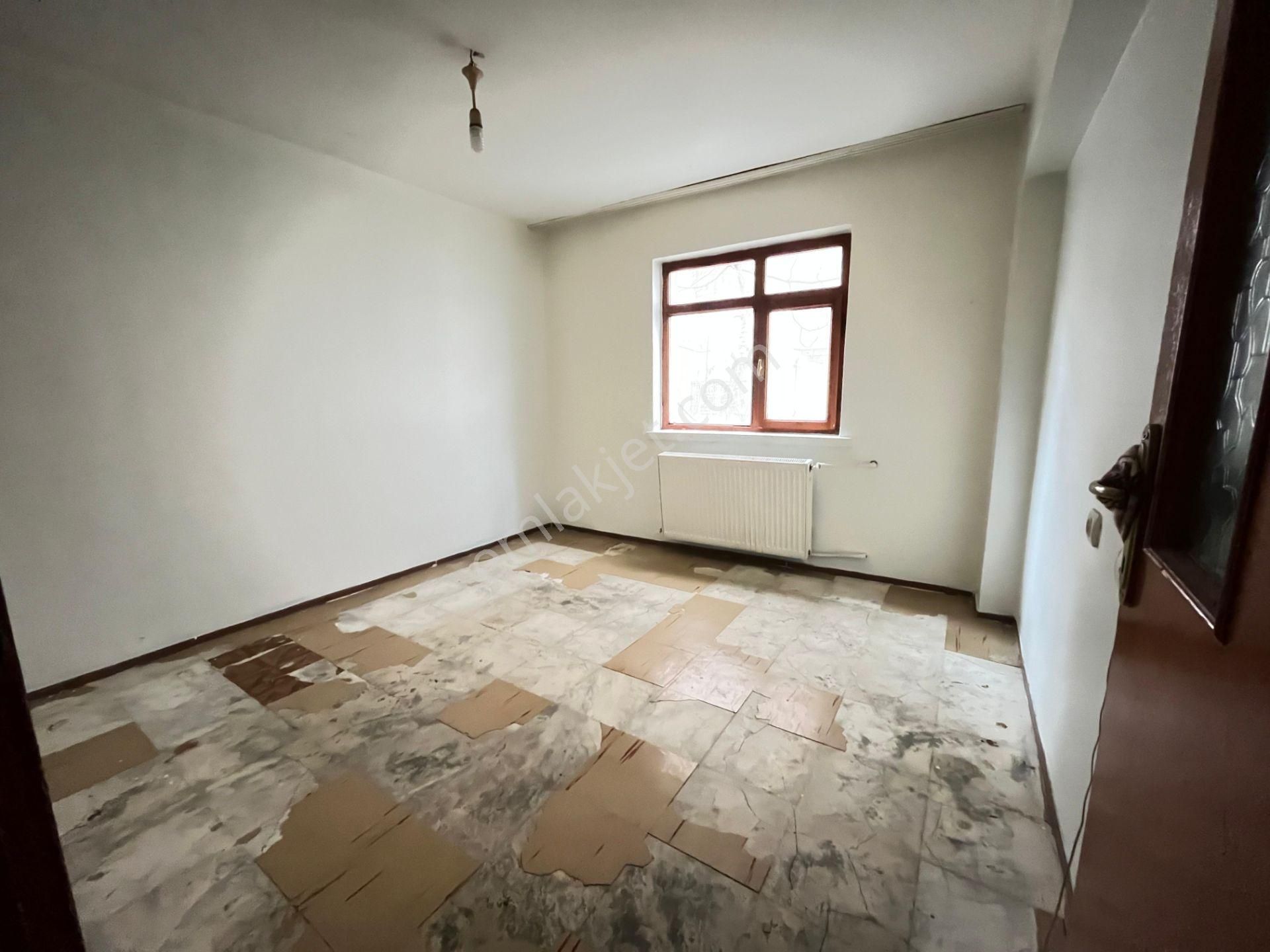 Ufuktepede Caddeye Yakın 3+1 Hesaplı Kiralık - Görsel 9