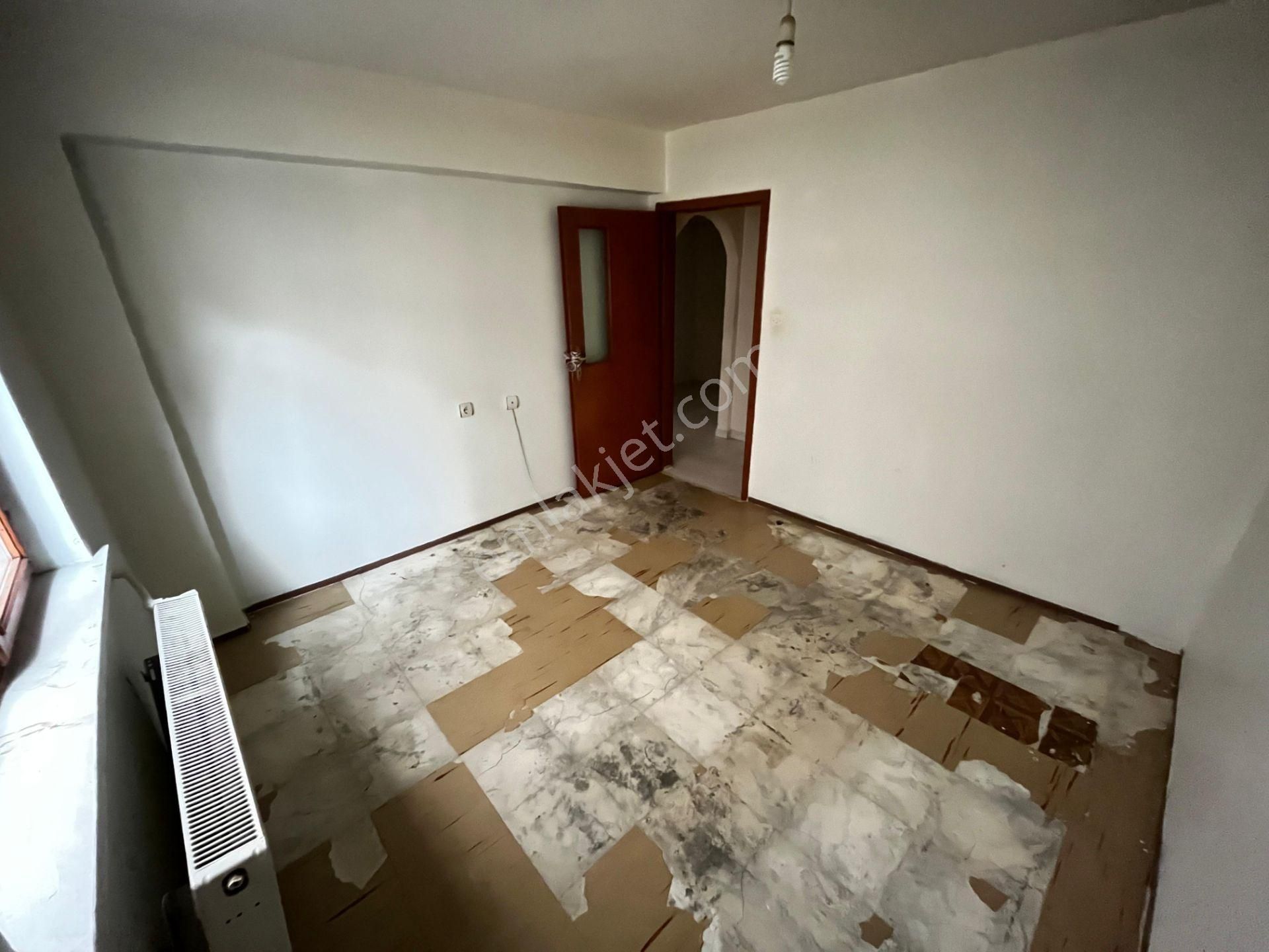 Ufuktepede Caddeye Yakın 3+1 Hesaplı Kiralık - Görsel 8