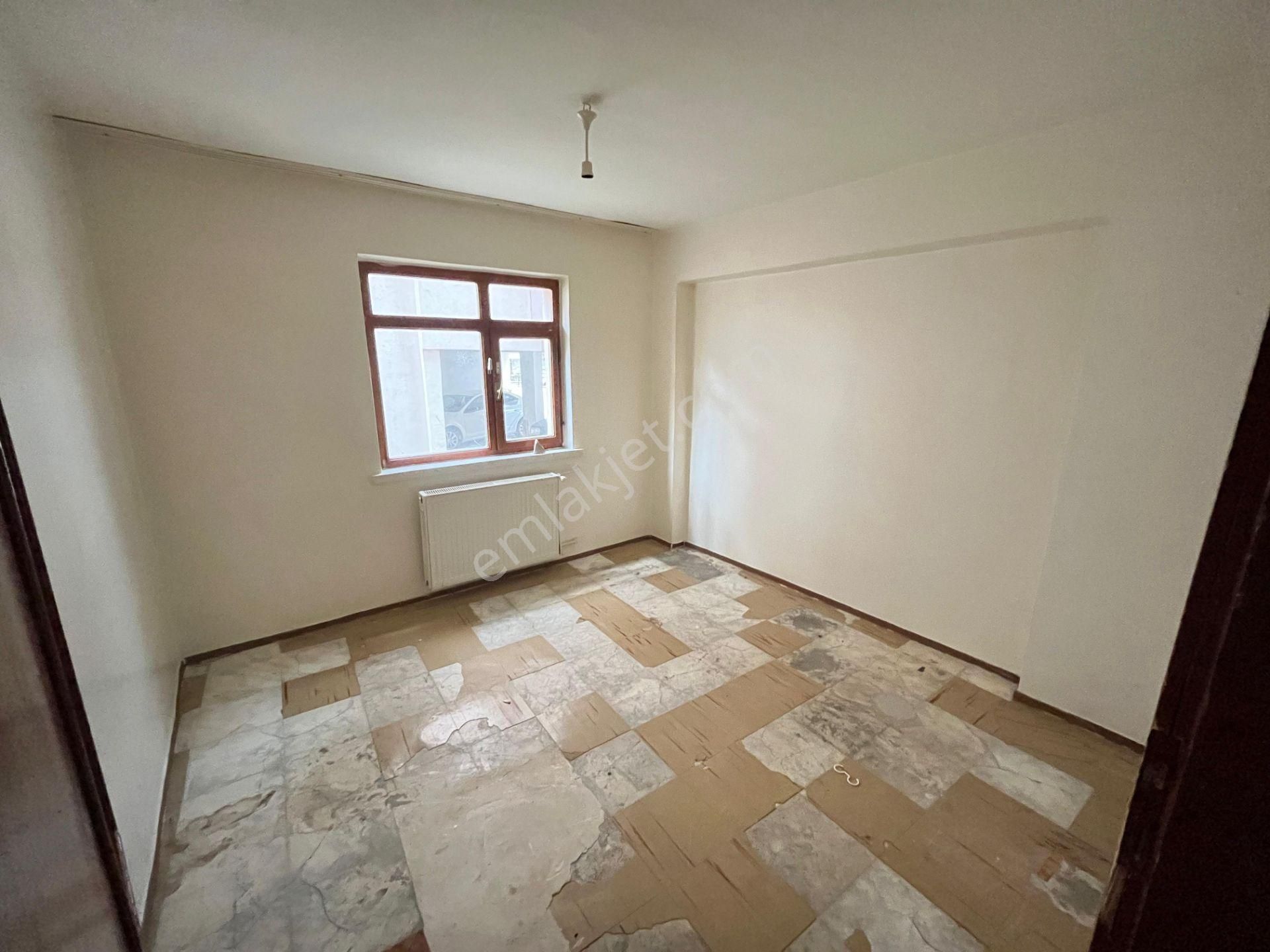 Ufuktepede Caddeye Yakın 3+1 Hesaplı Kiralık - Görsel 16