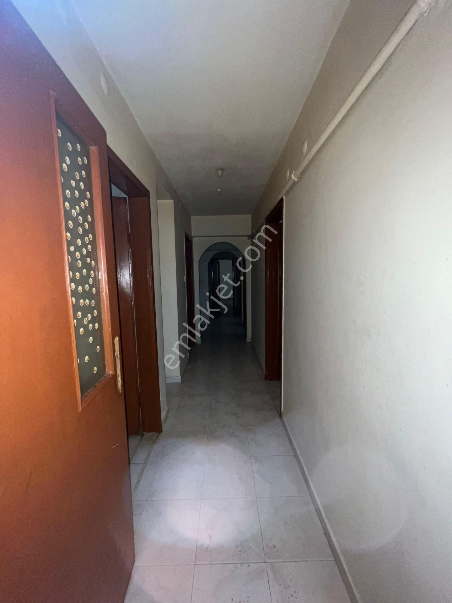 Ufuktepede Caddeye Yakın 3+1 Hesaplı Kiralık - Görsel 23