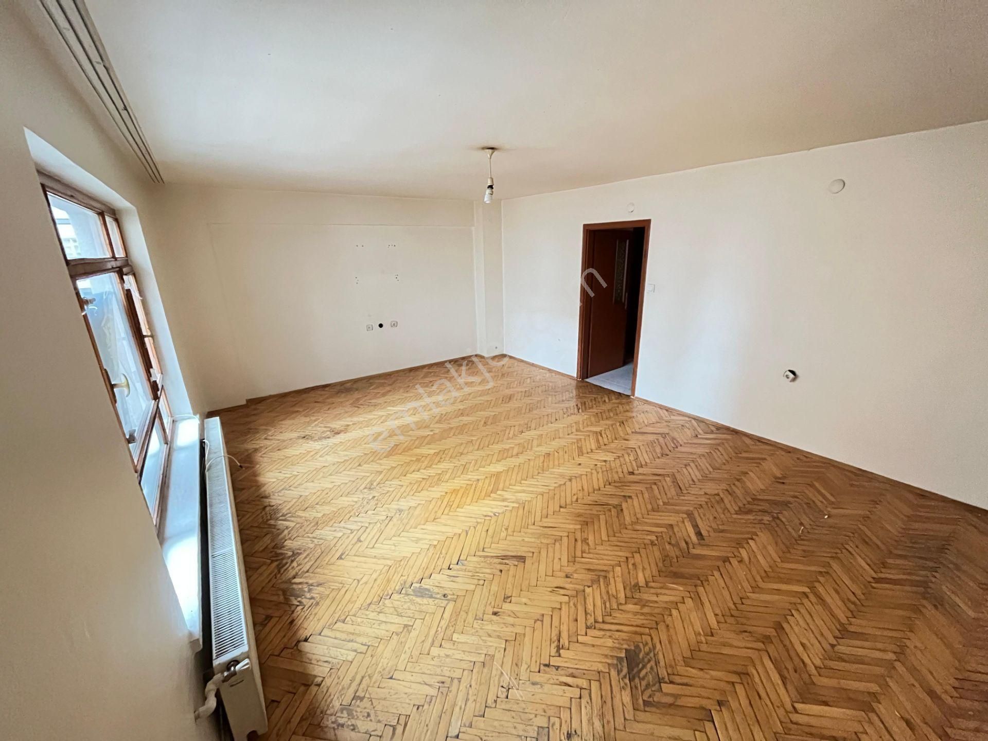 Ufuktepede Caddeye Yakın 3+1 Hesaplı Kiralık