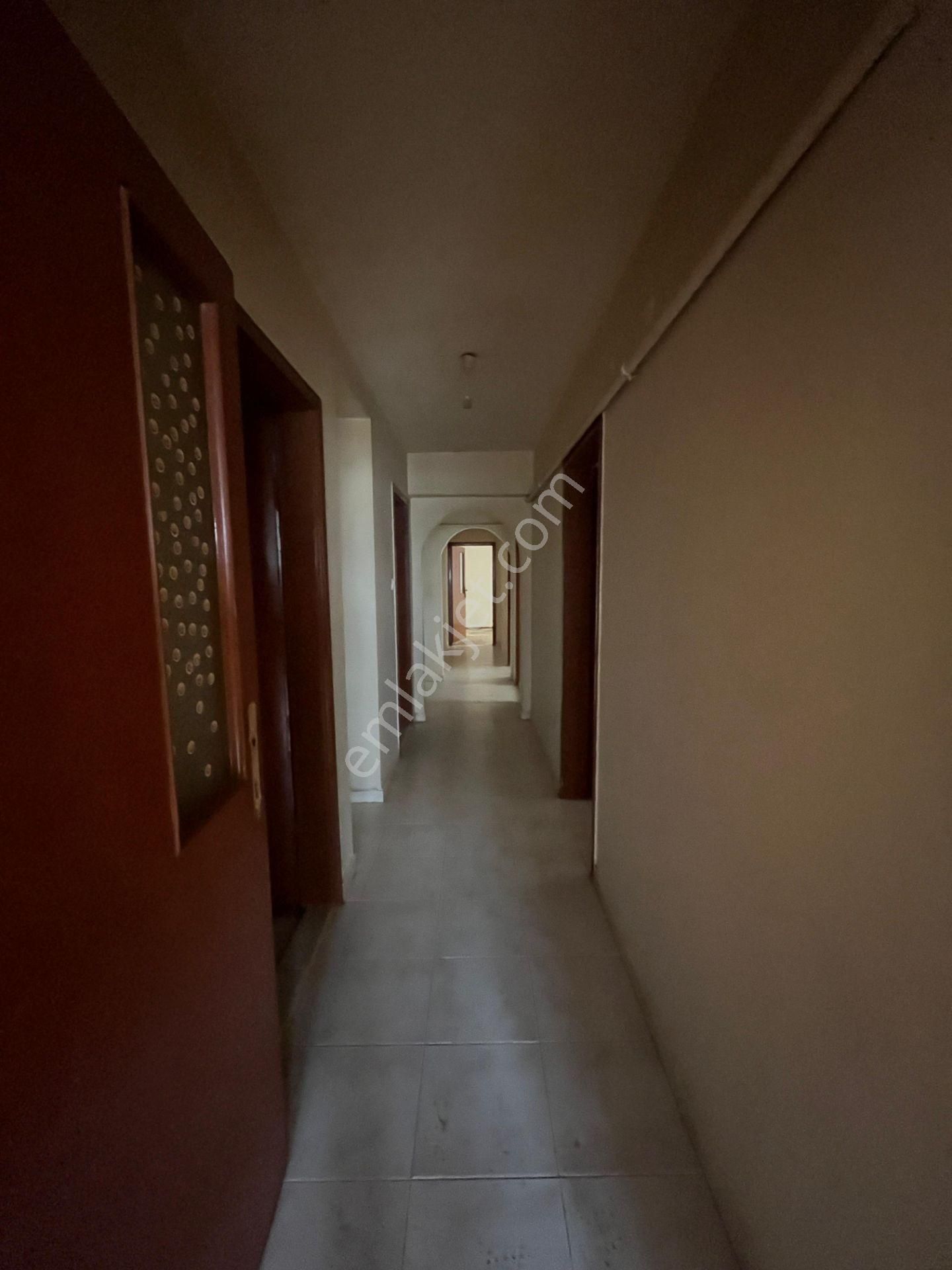 Ufuktepede Caddeye Yakın 3+1 Hesaplı Kiralık - Görsel 14