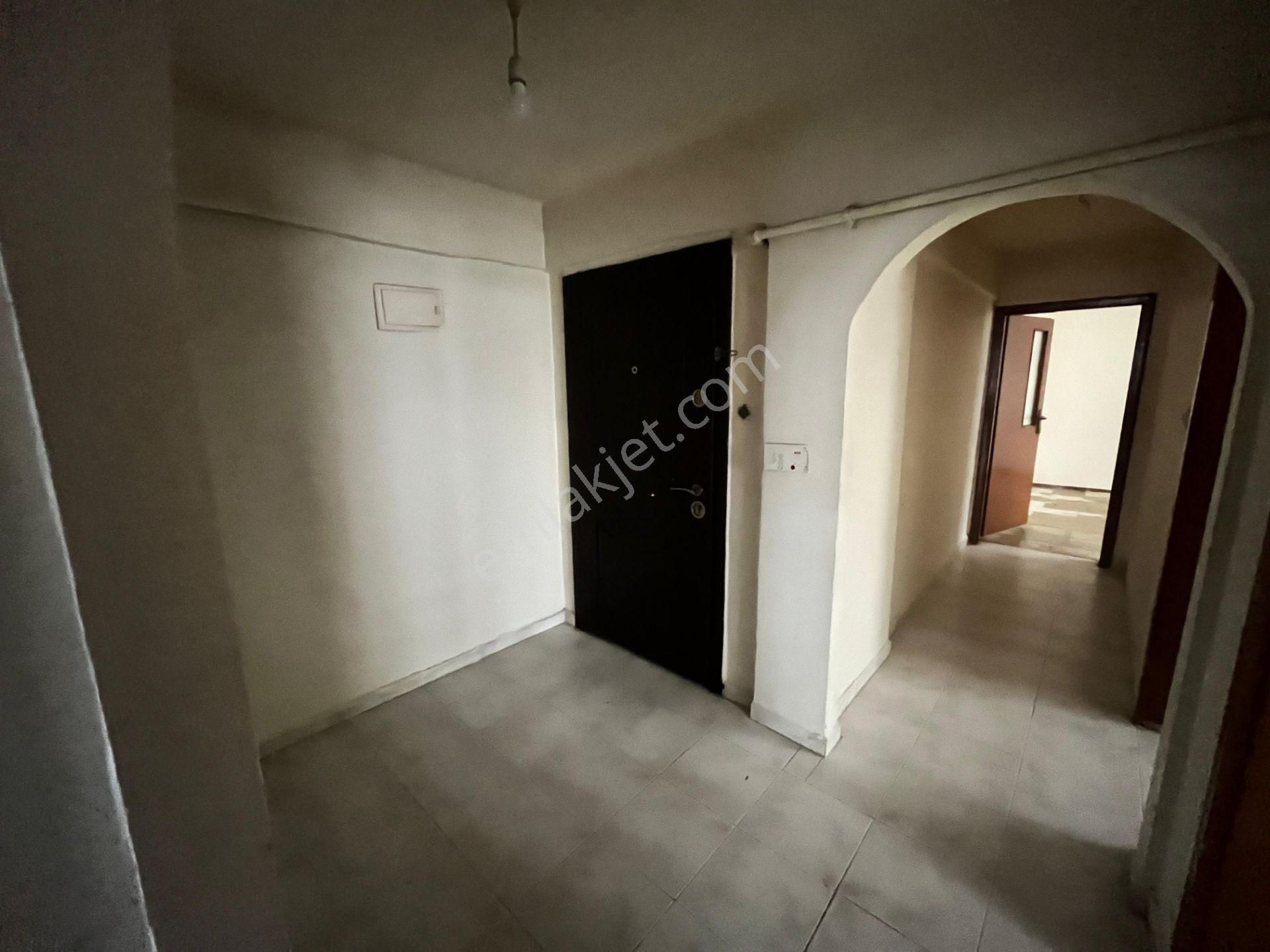 Ufuktepede Caddeye Yakın 3+1 Hesaplı Kiralık - Görsel 15