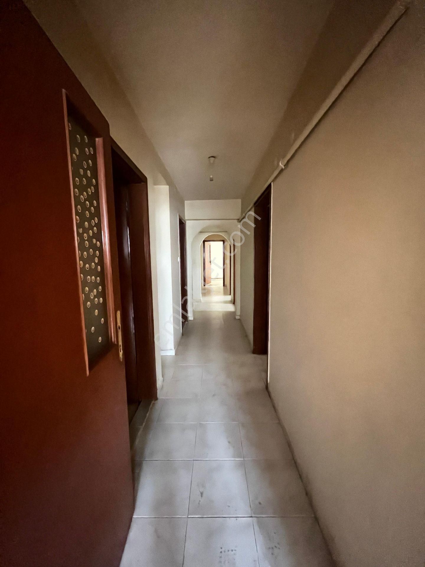 Ufuktepede Caddeye Yakın 3+1 Hesaplı Kiralık - Görsel 13