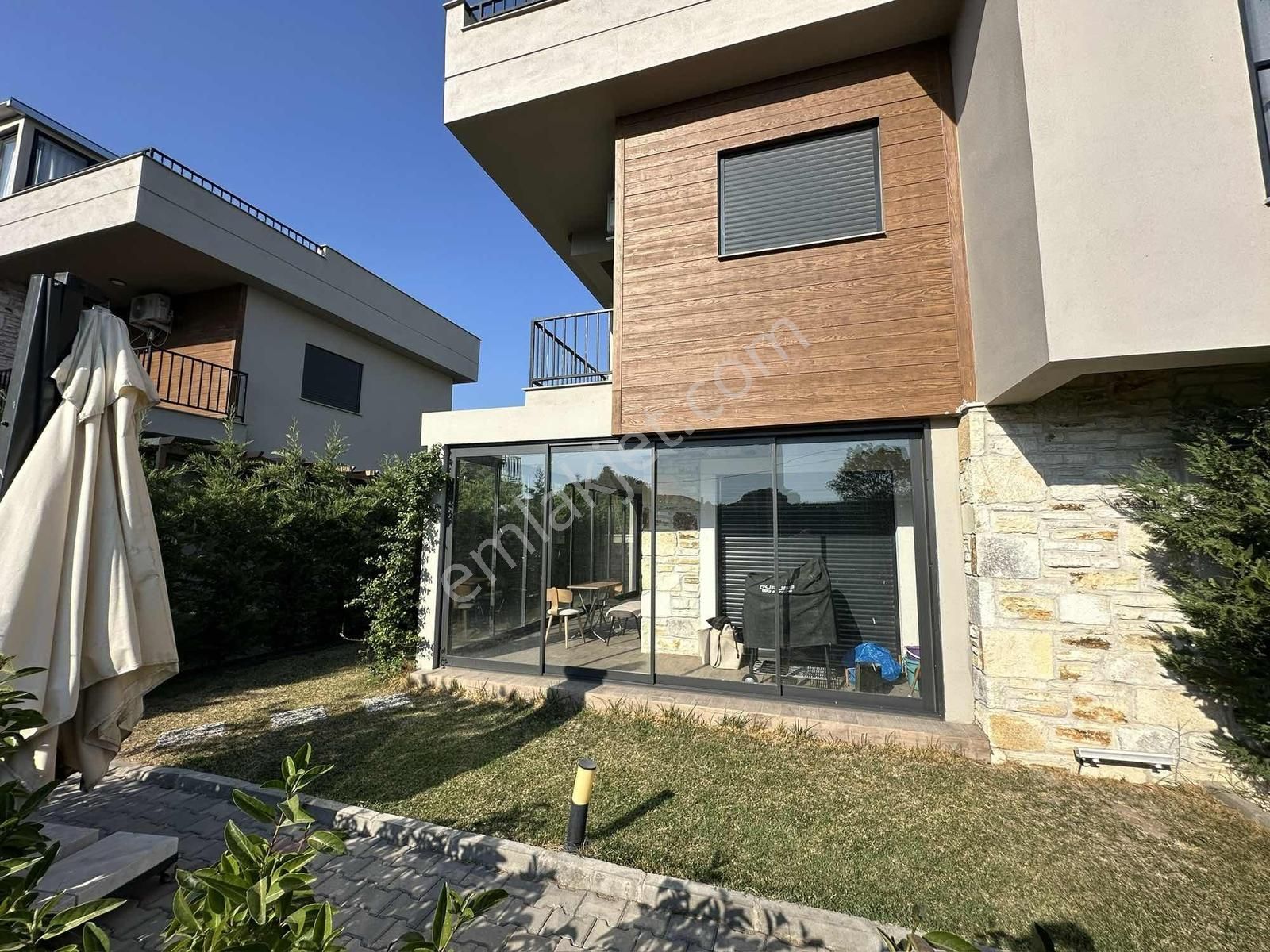 Eliz Grup'tan Gerenköyde Eşyalı Kiralık 3+1 Villa