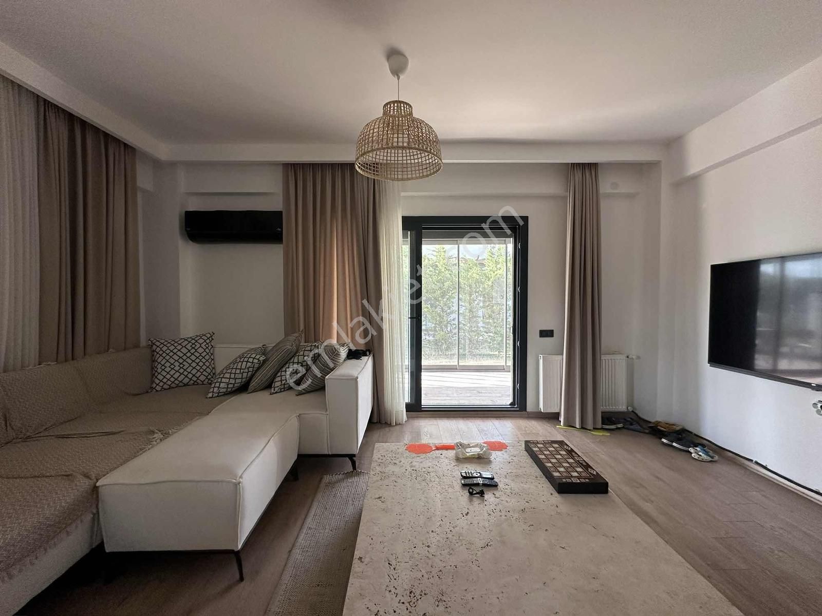 Eliz Grup'tan Gerenköyde Eşyalı Kiralık 3+1 Villa - Görsel 30