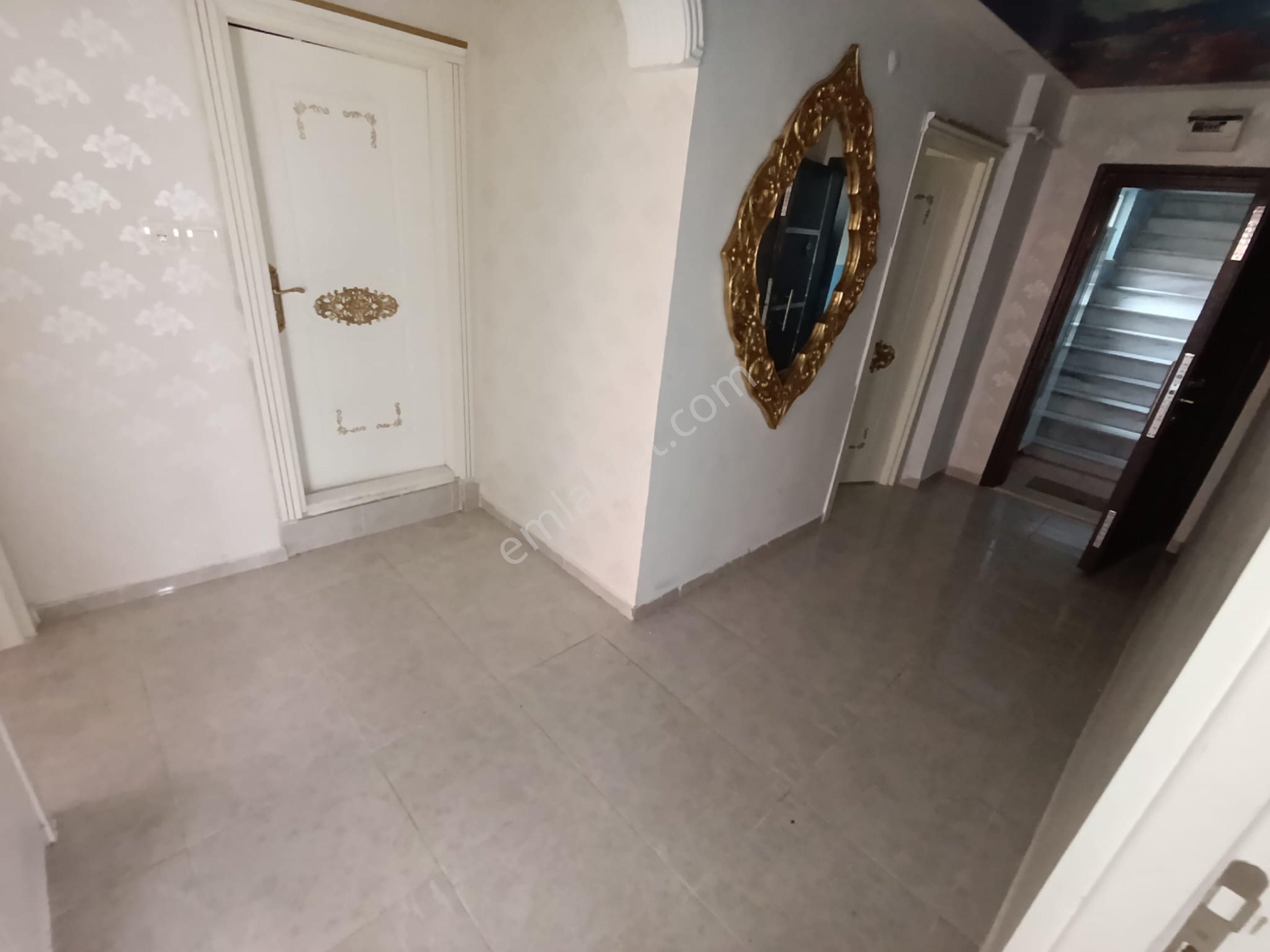 Sultançiftliği Mahallesi 4+2 200 M2 Asansörsüz Tramvaya Yakın Kiralık Dubleks Daire - Görsel 14