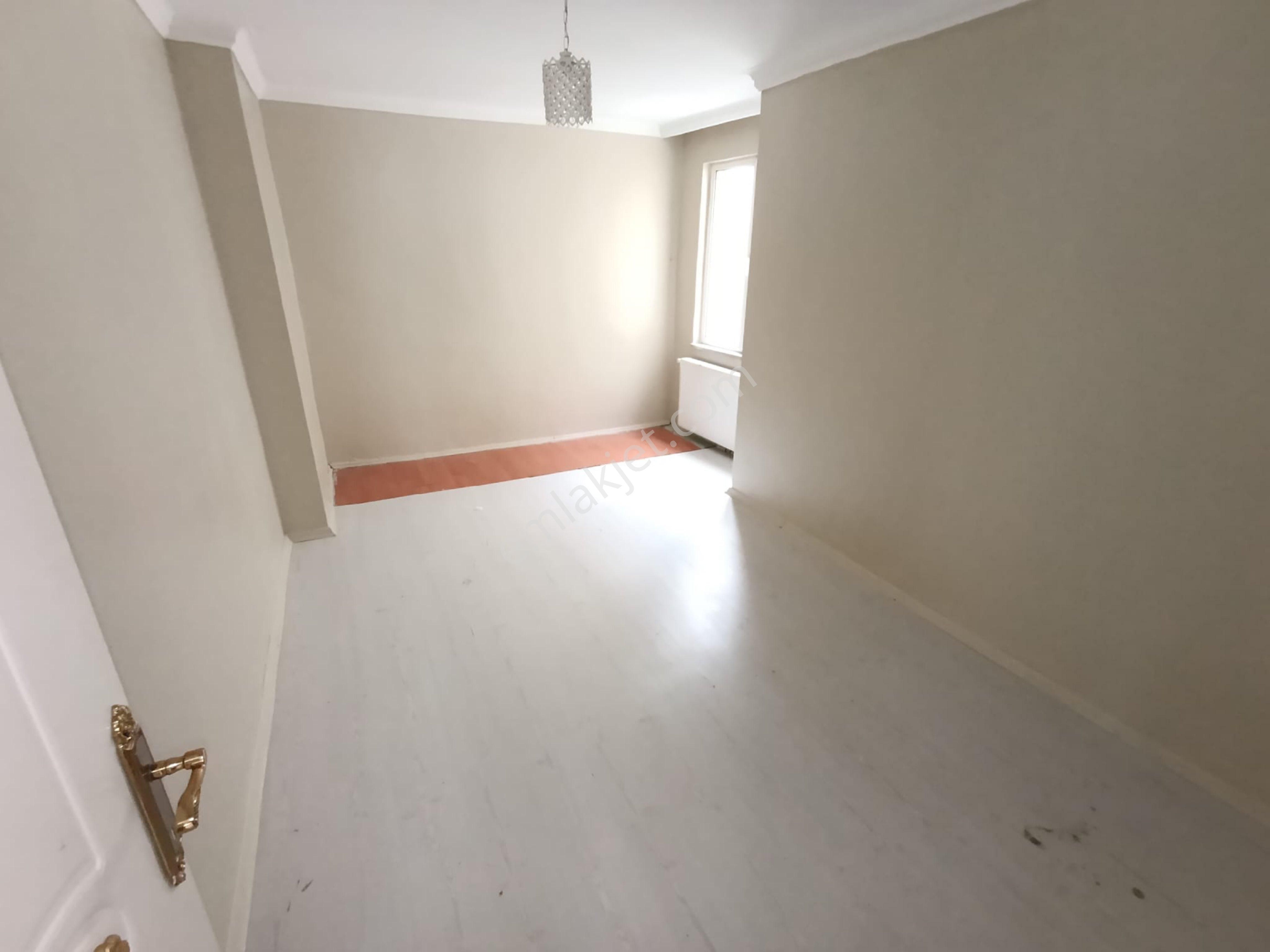 Sultançiftliği Mahallesi 4+2 200 M2 Asansörsüz Tramvaya Yakın Kiralık Dubleks Daire - Görsel 13
